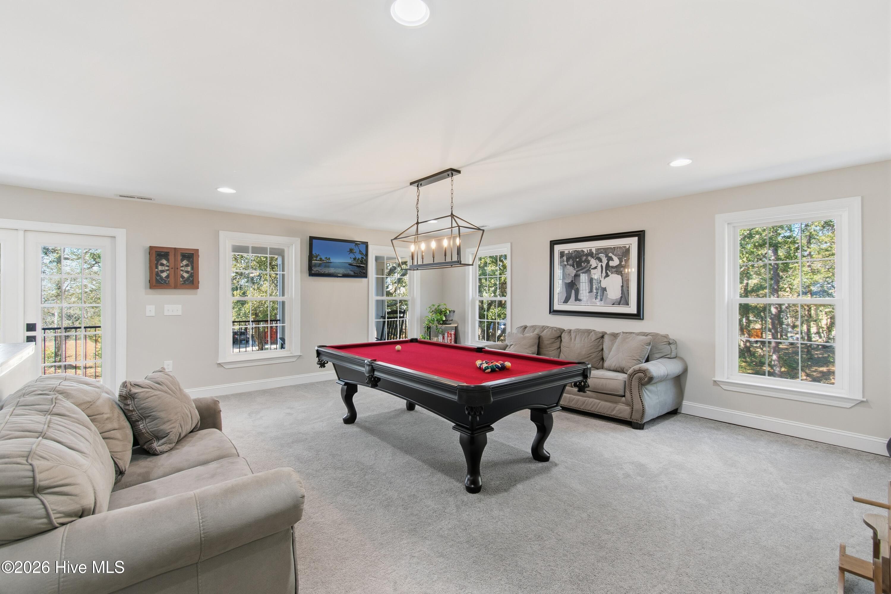 100550305 | Photo 27