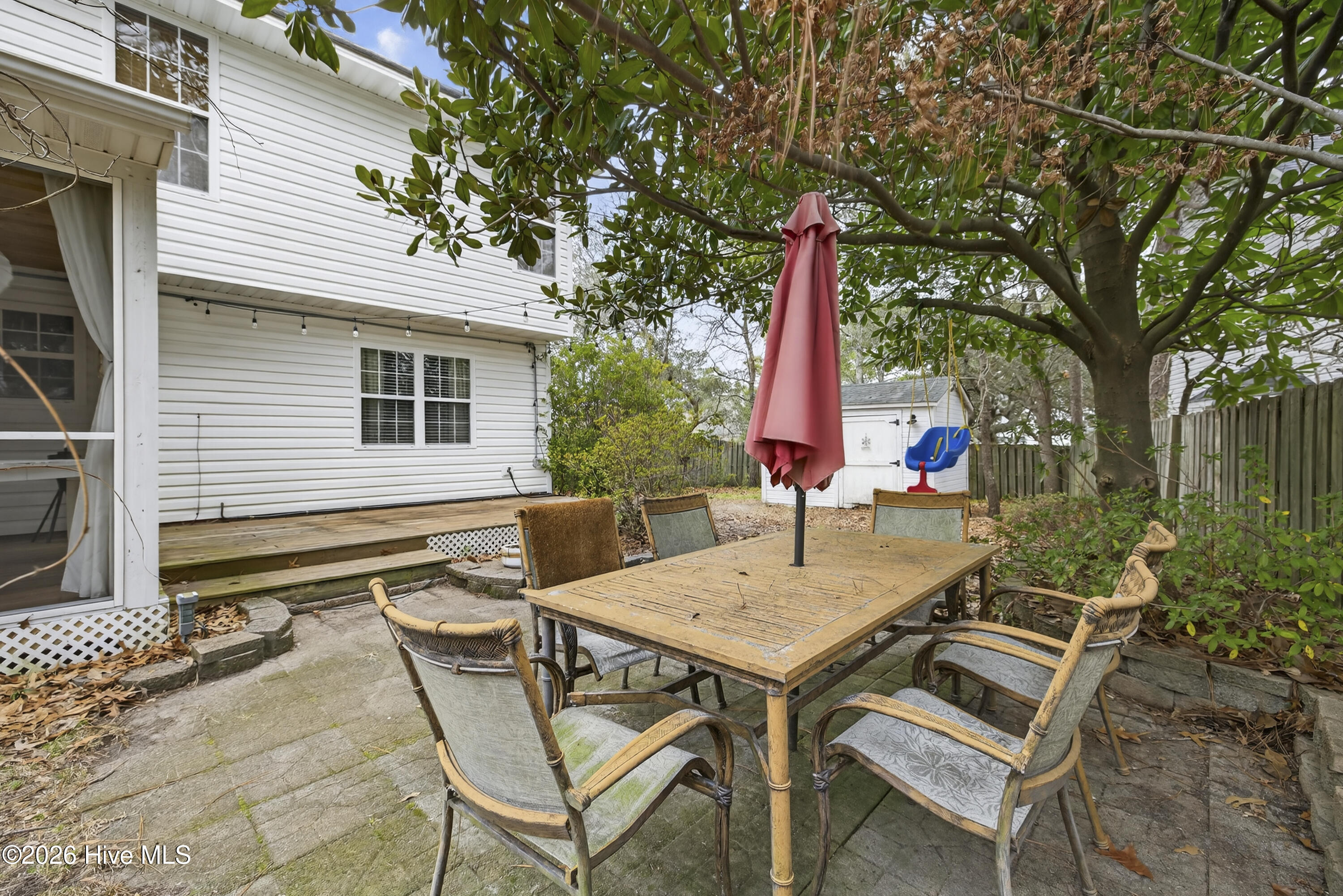 100558180 | Photo 38