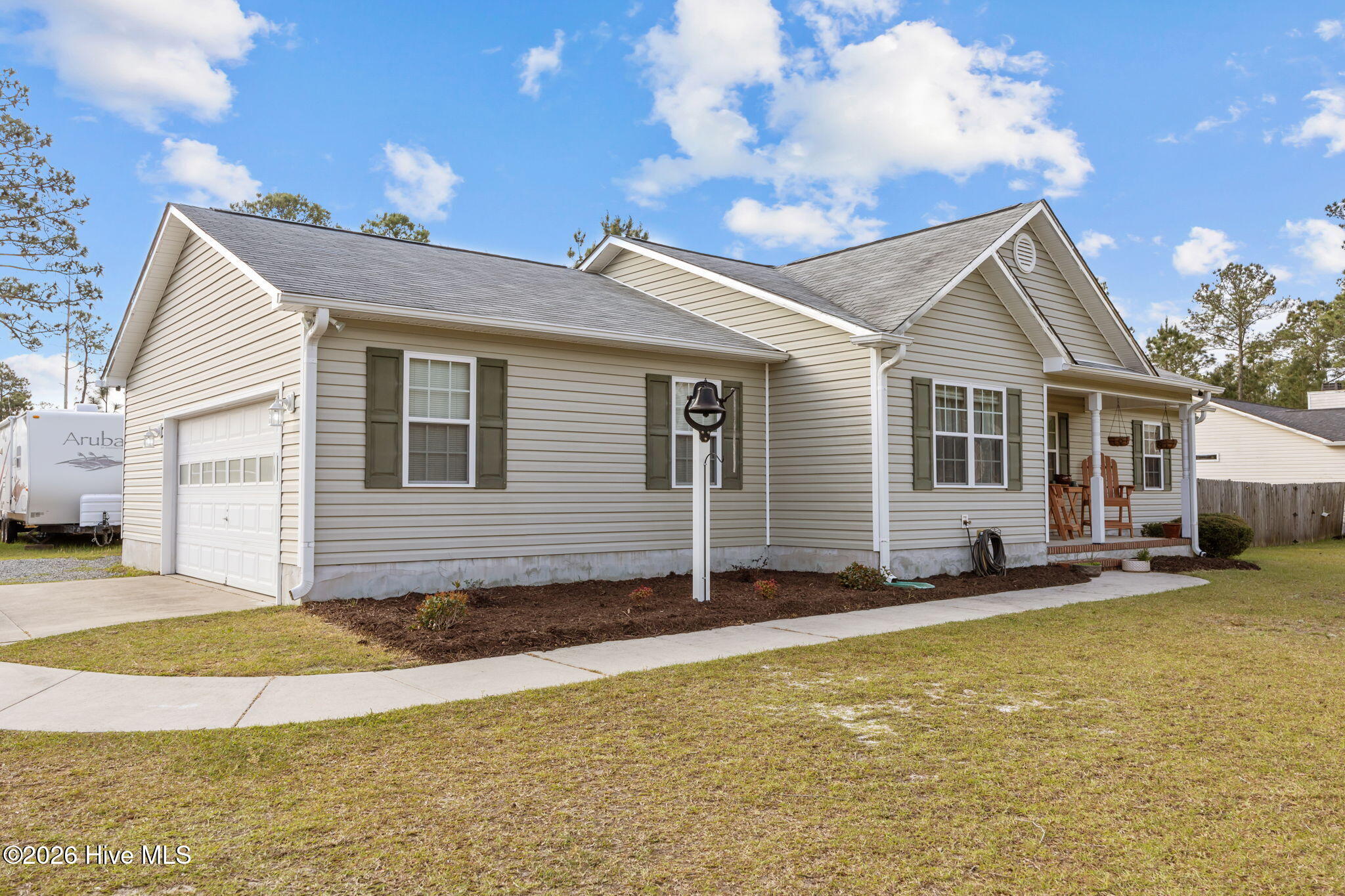 100566784 | Photo 37