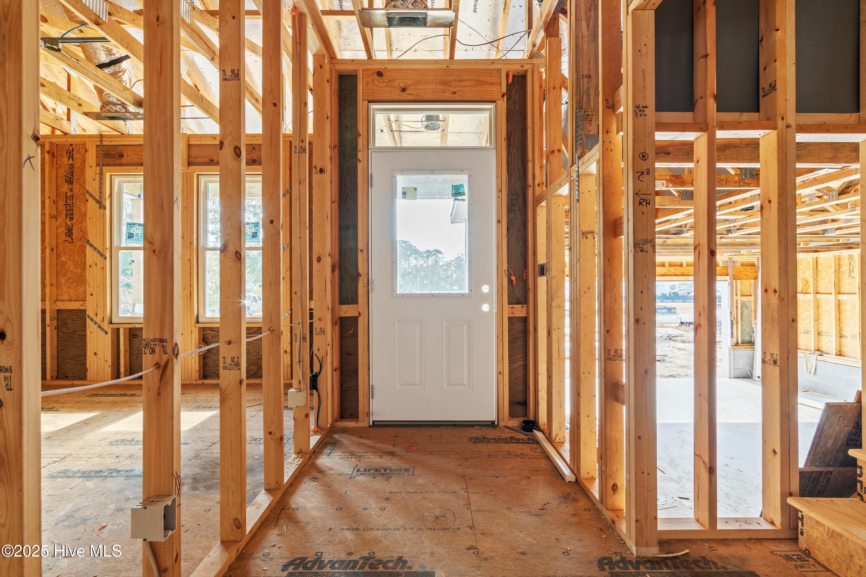 100543070 | Photo 63