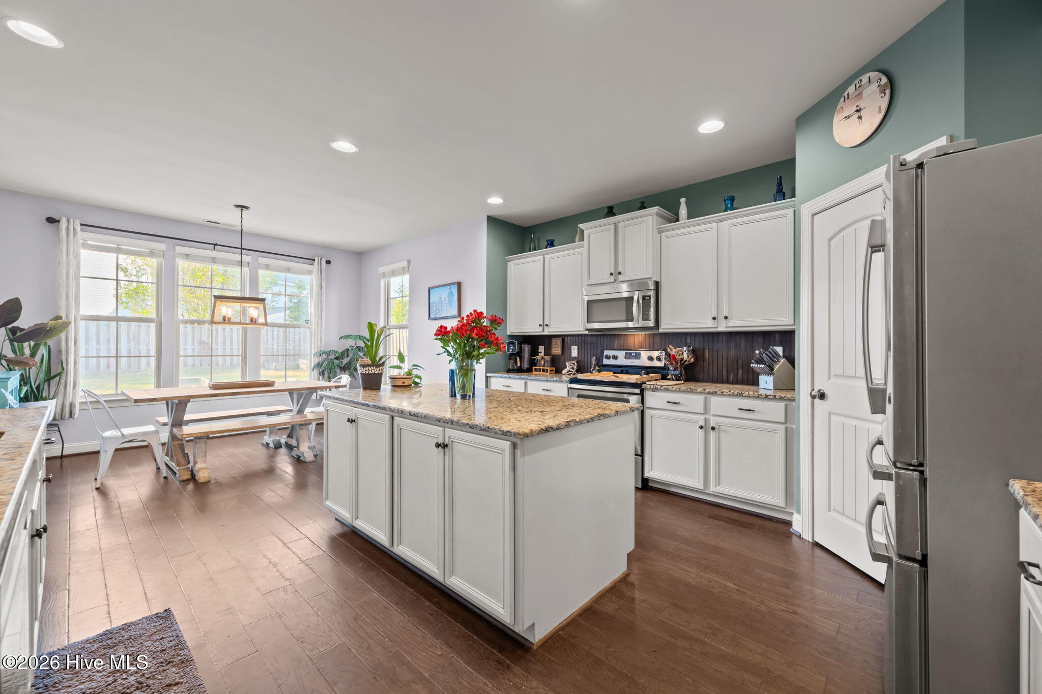 100564669 | Photo 14