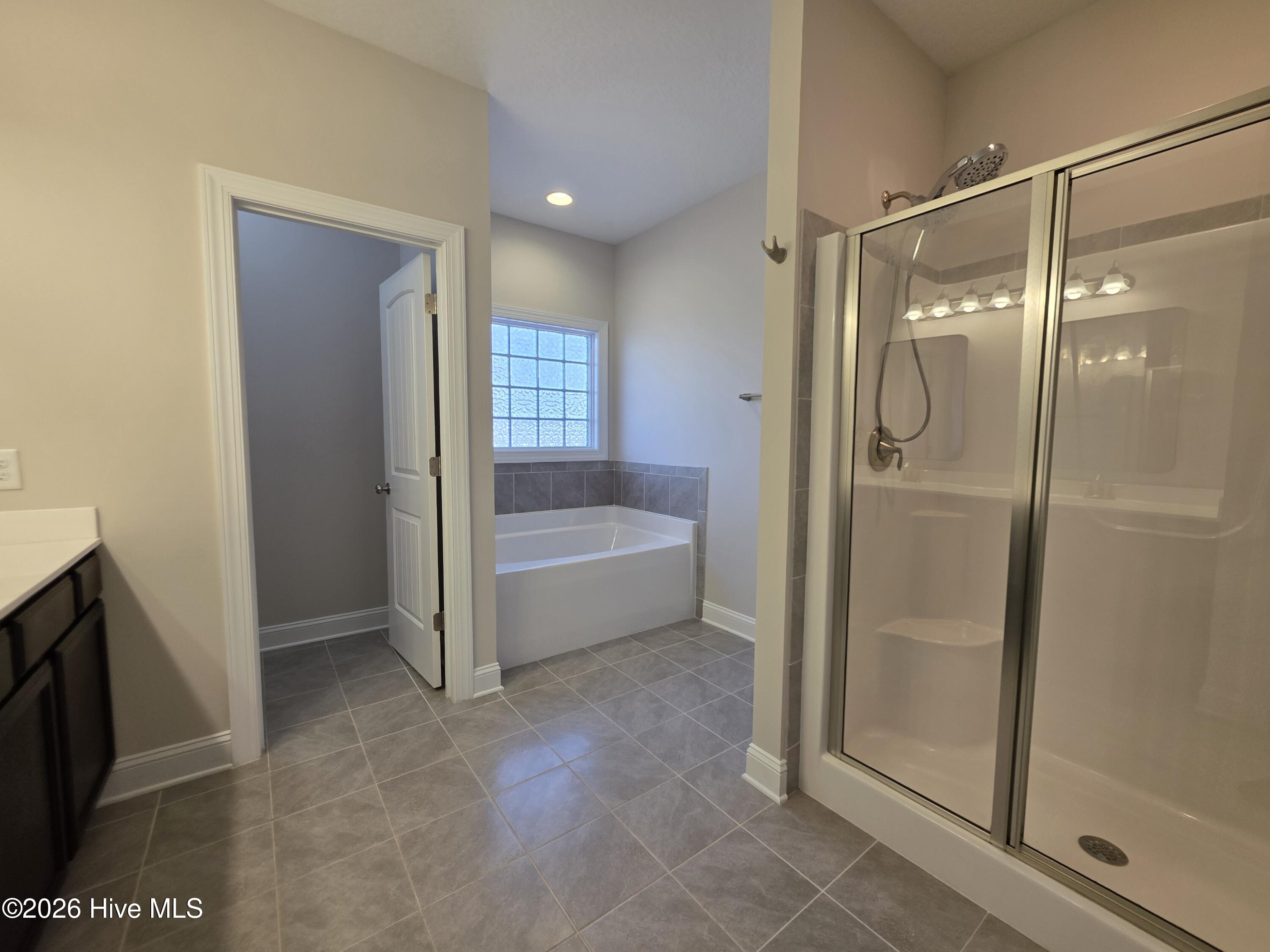 100562306 | Photo 19