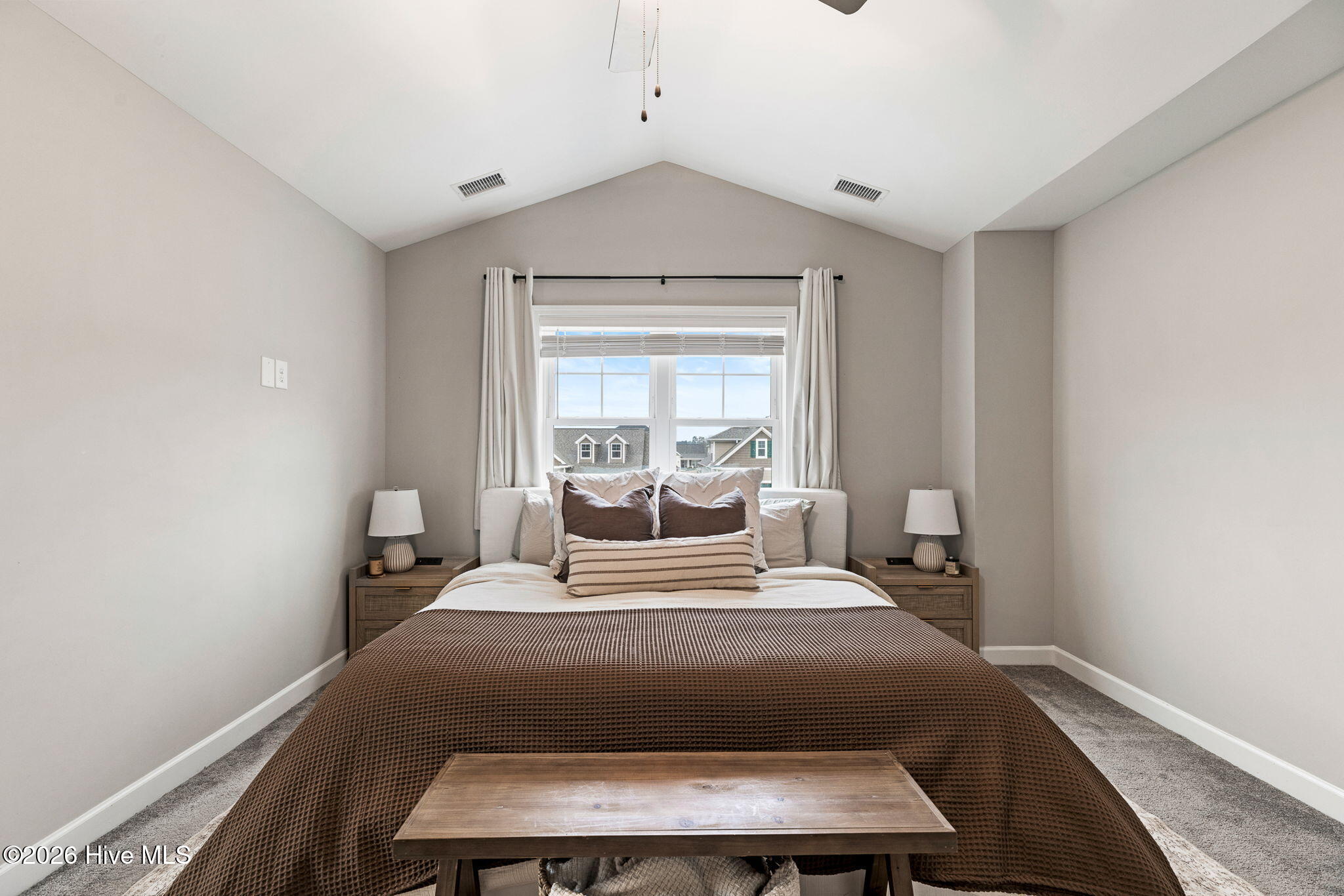 100554738 | Photo 20