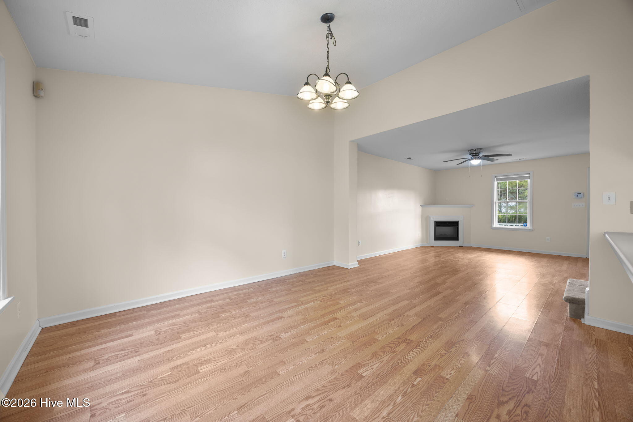 100549500 | Photo 14