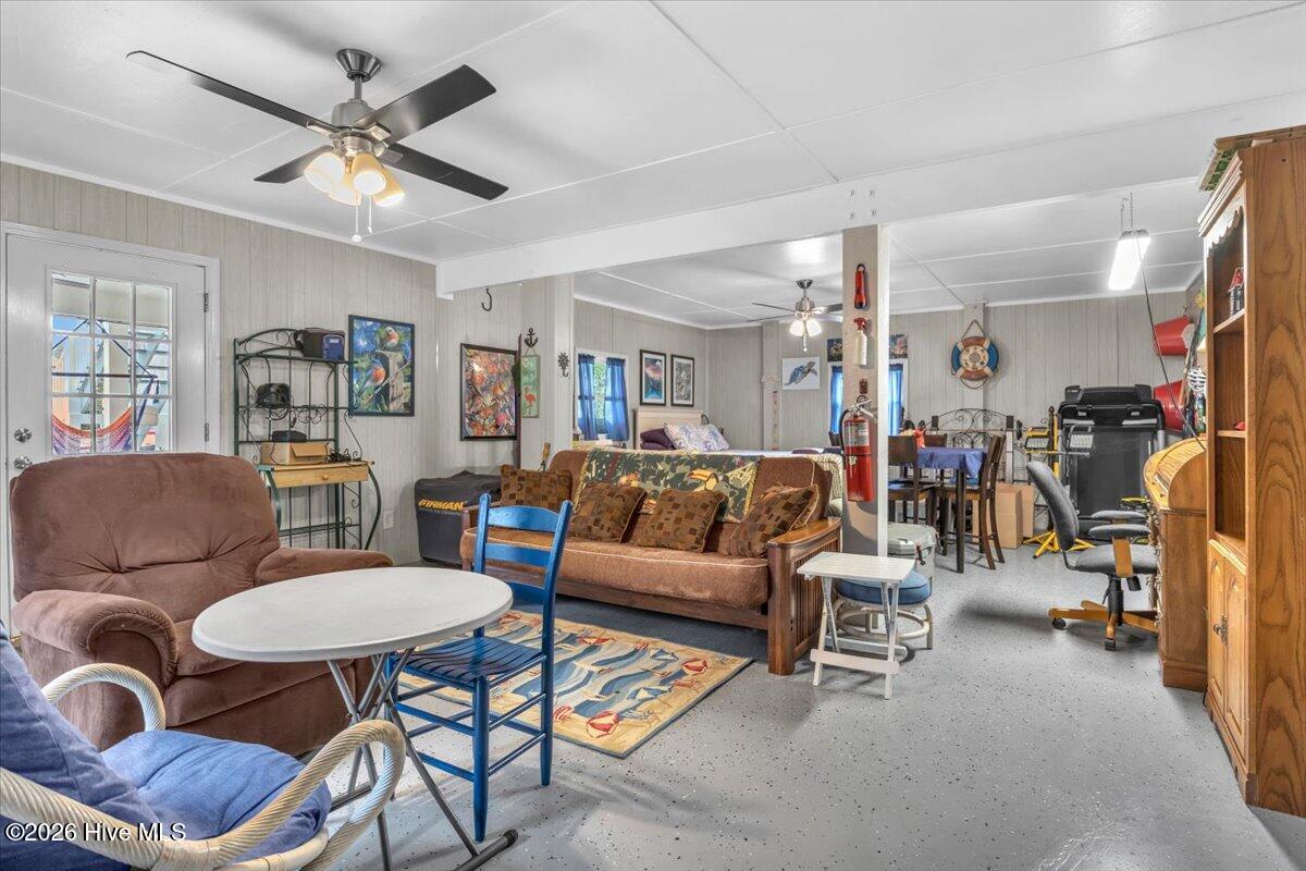 100550446 | Photo 27