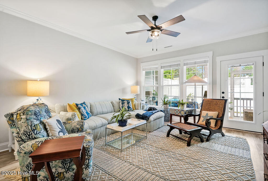 100514190 | Photo 19