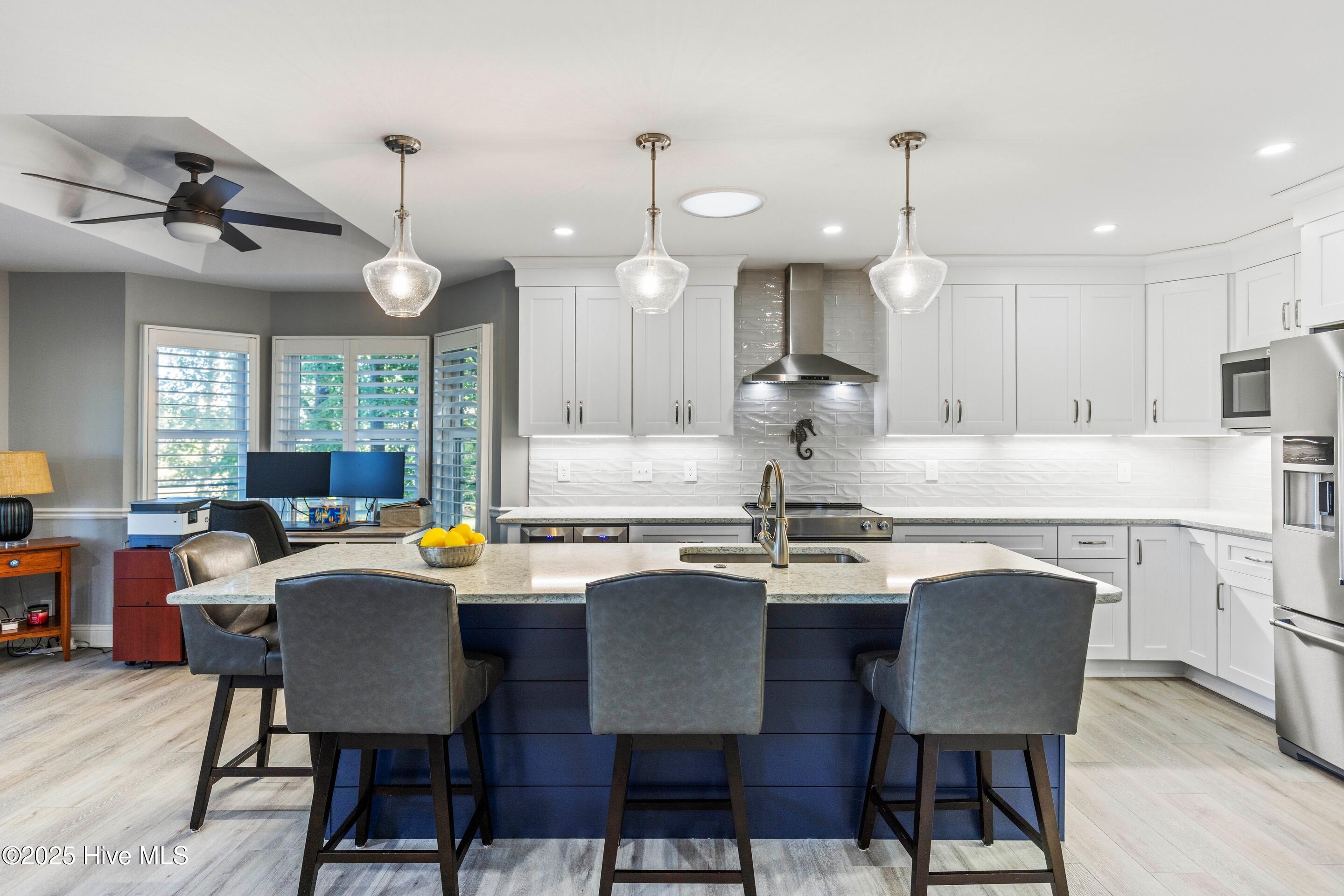 100541772 | Photo 16