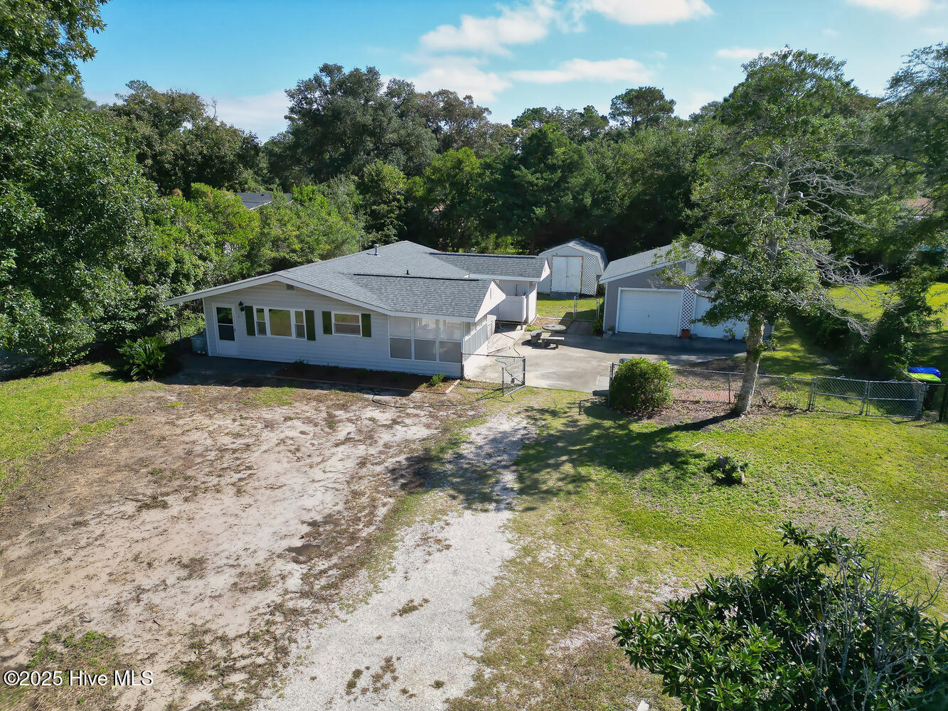 100534449 | Photo 40