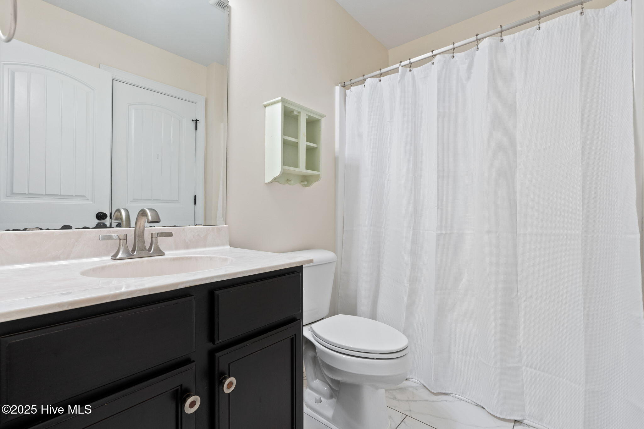 100521115 | Photo 48