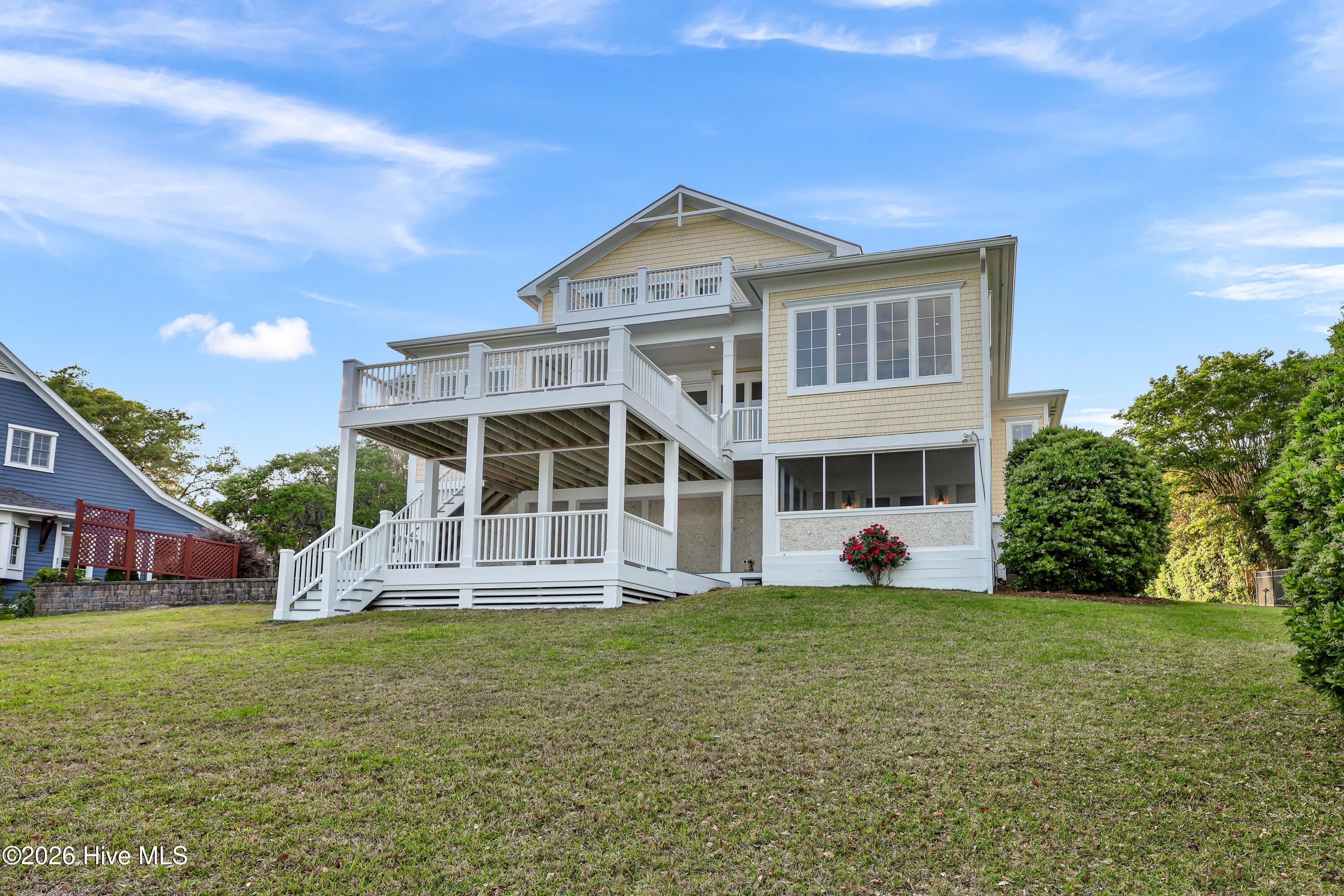 100569484 | Photo 79