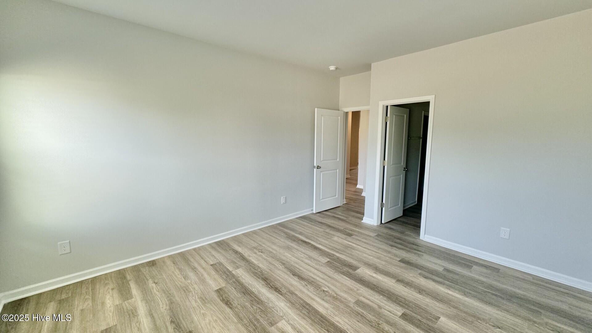 100524210 | Photo 13