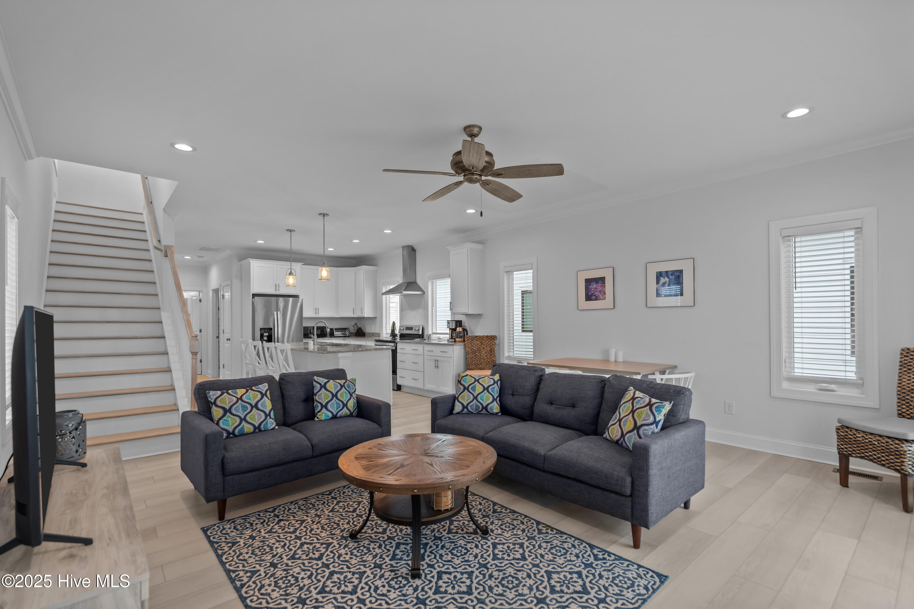 100517488 | Photo 15