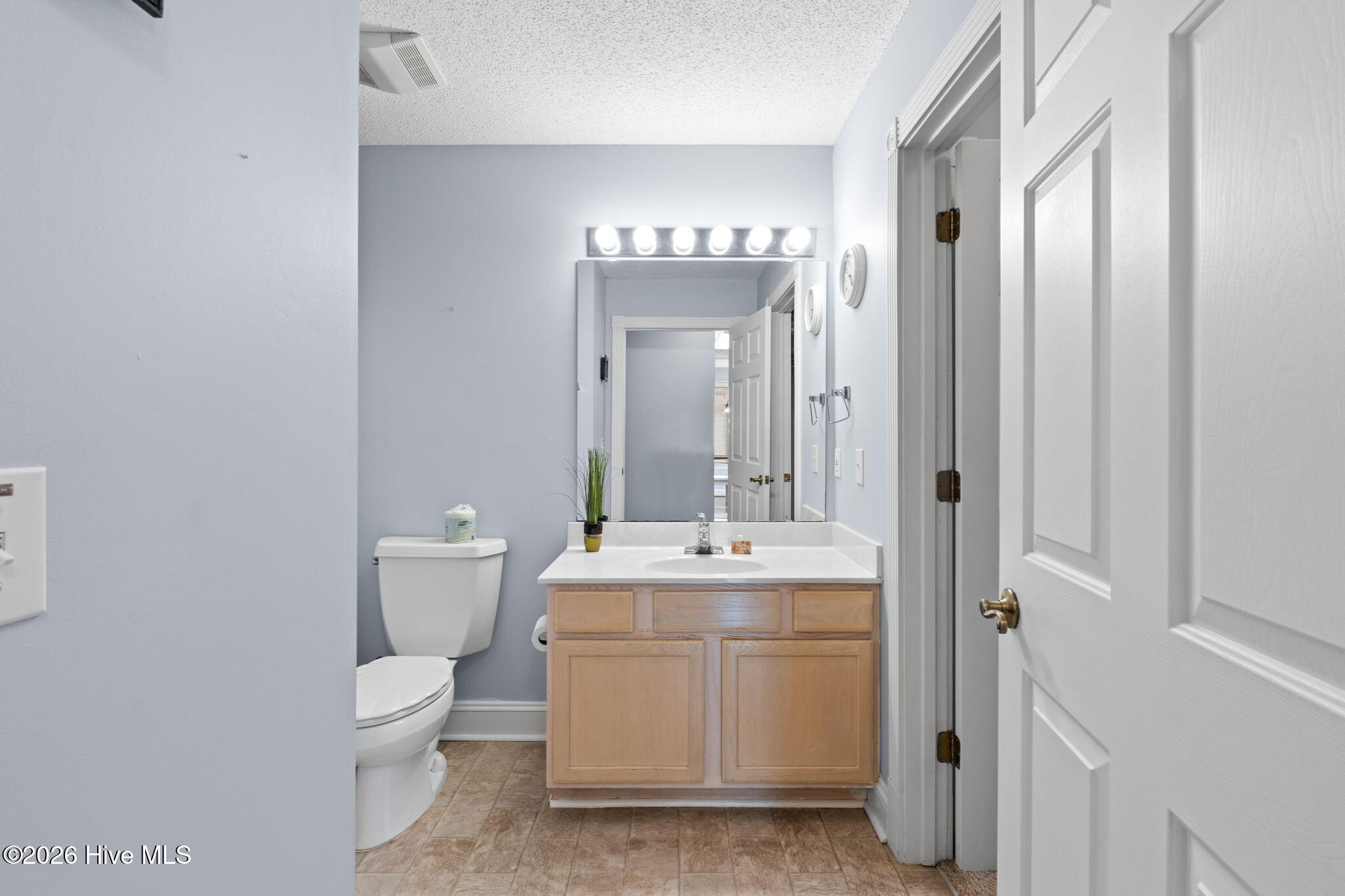 100562565 | Photo 29