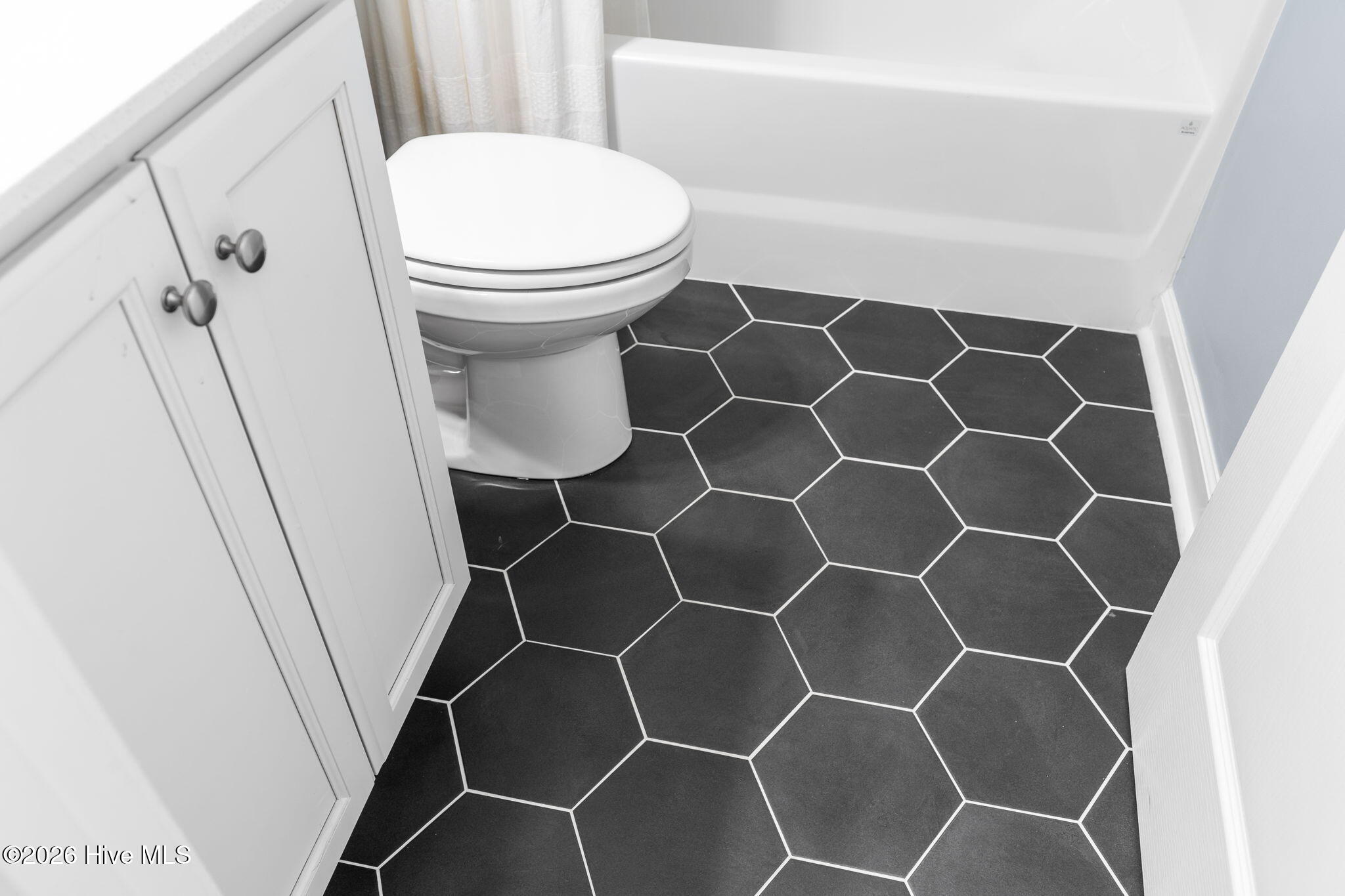 100557383 | Photo 35