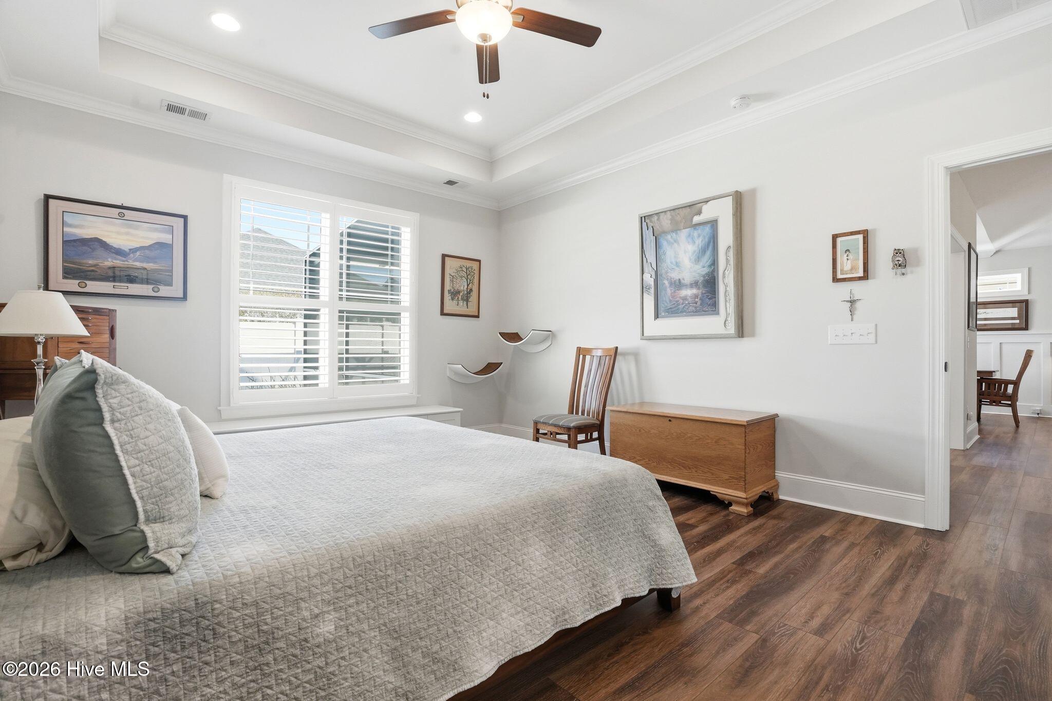 100559439 | Photo 48