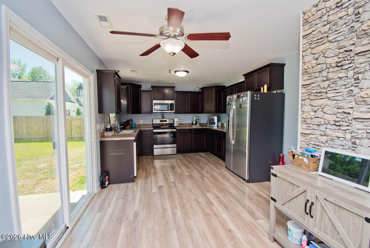124 Waterford Way,Maysville