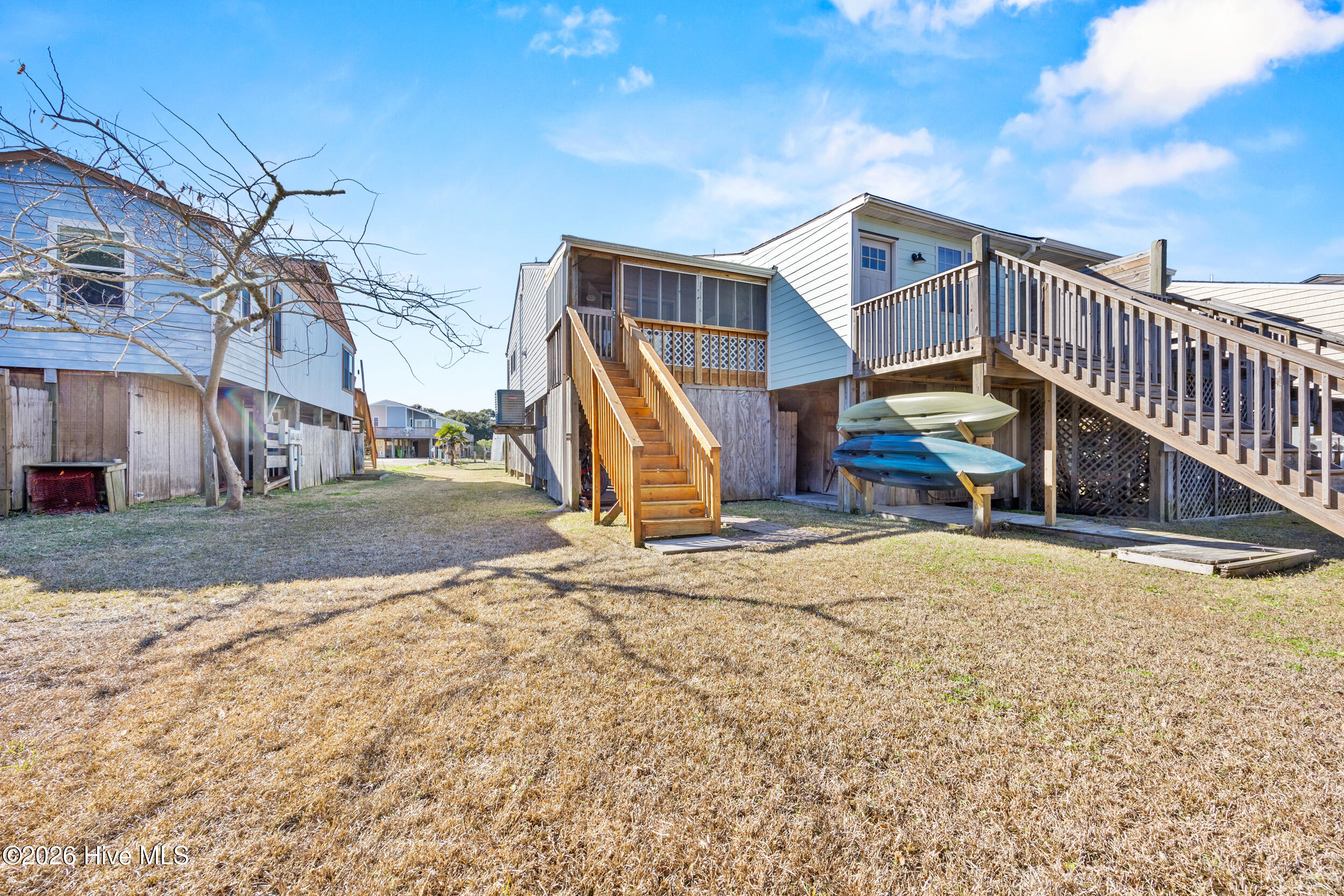 100549784 | Photo 28