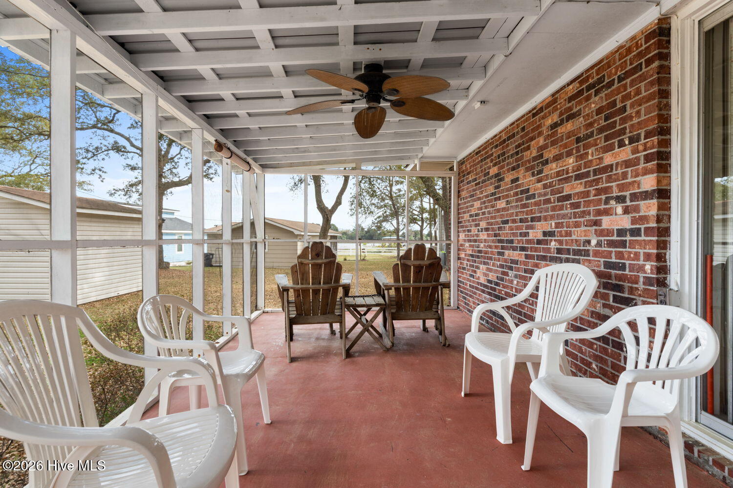 100562927 | Photo 26