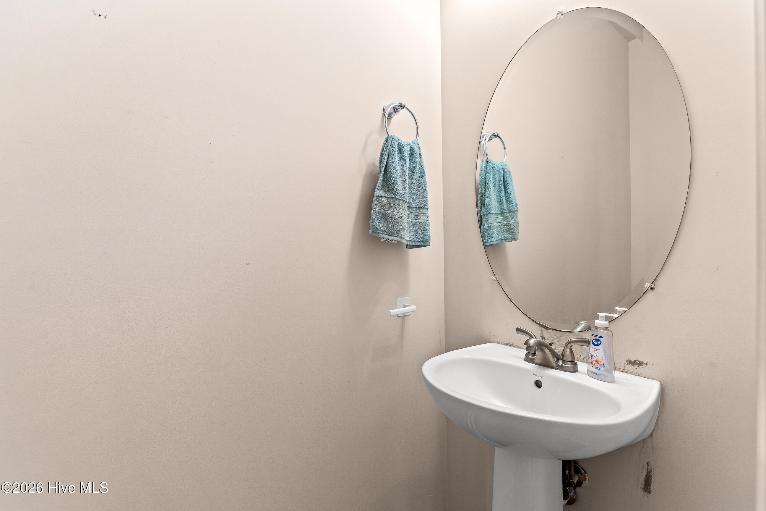 100561712 | Photo 12