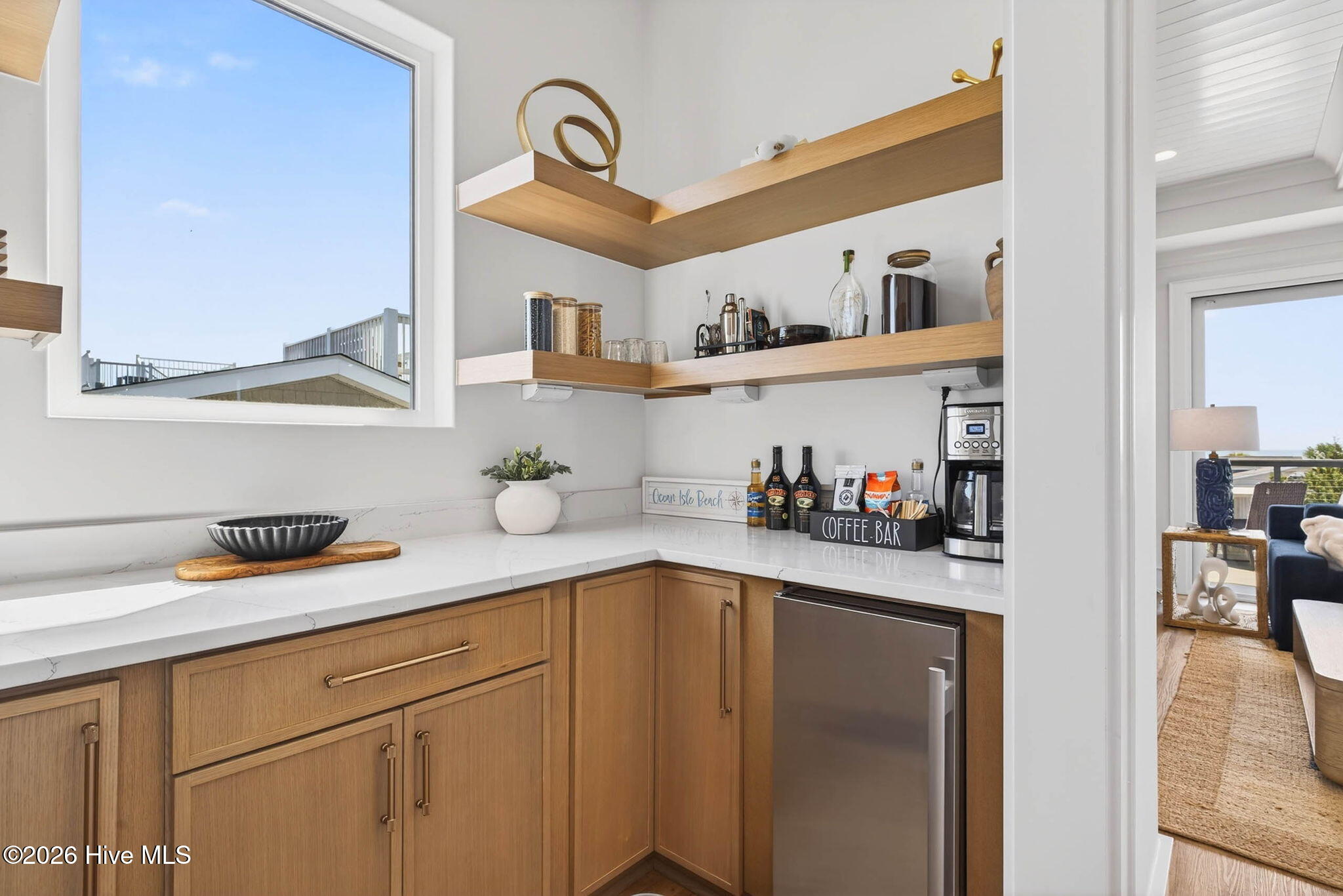 100565153 | Photo 15