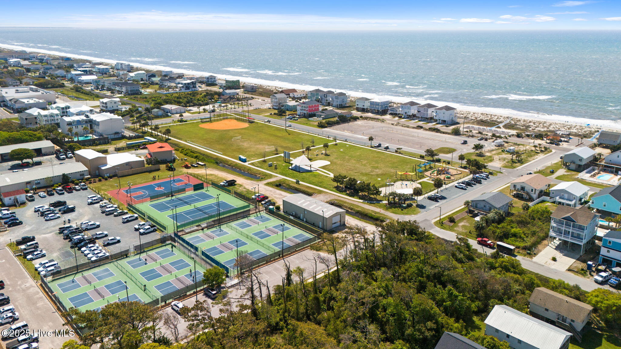 100526137 | Photo 14