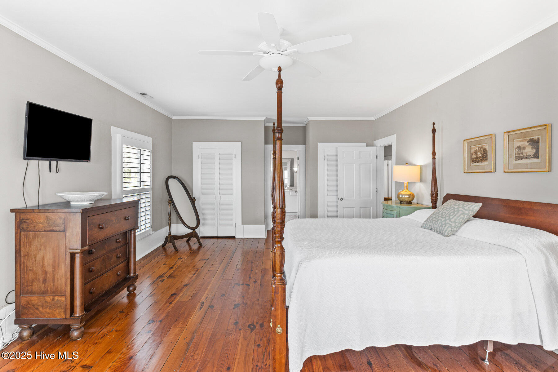 100561116 | Photo 29