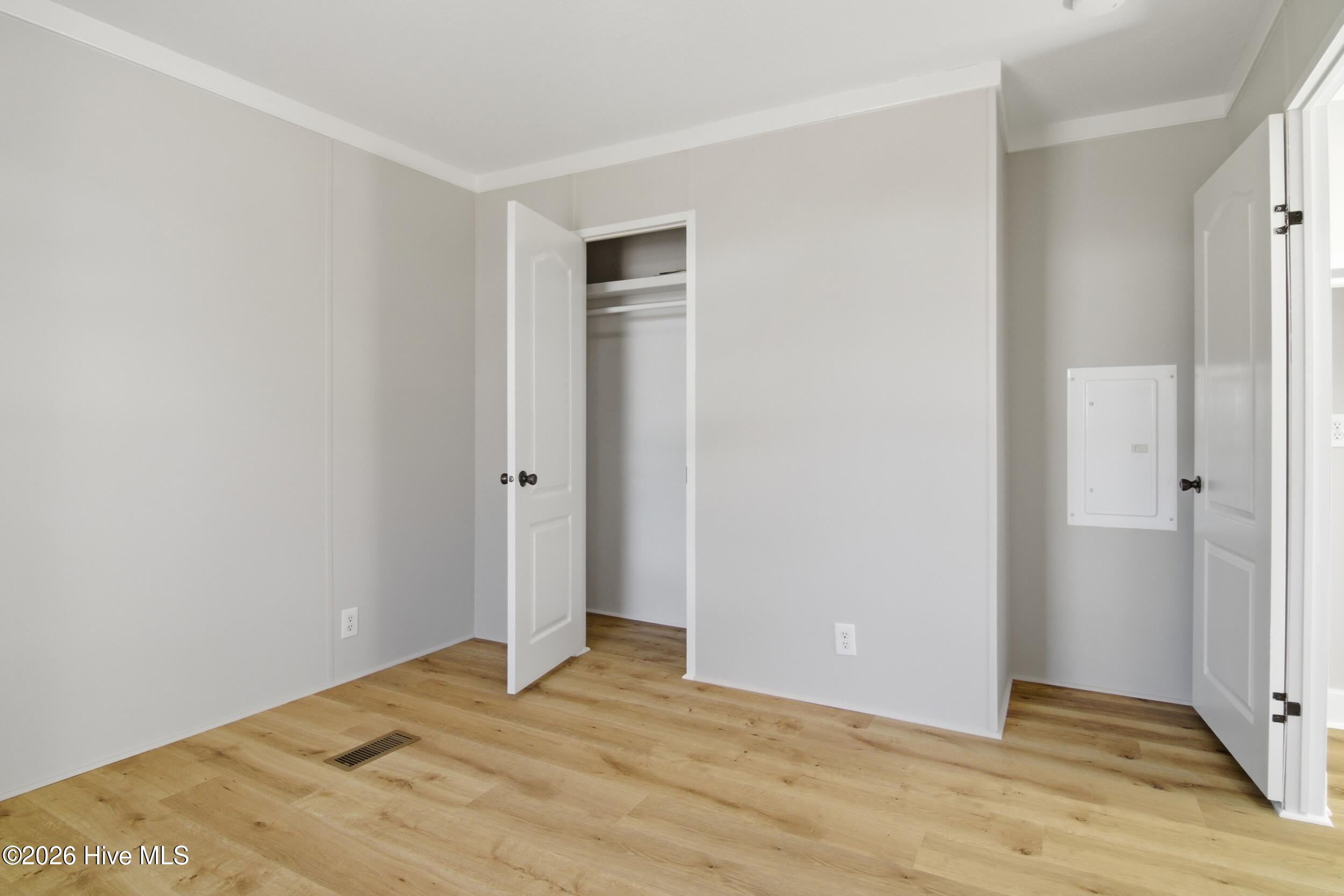 100556837 | Photo 17