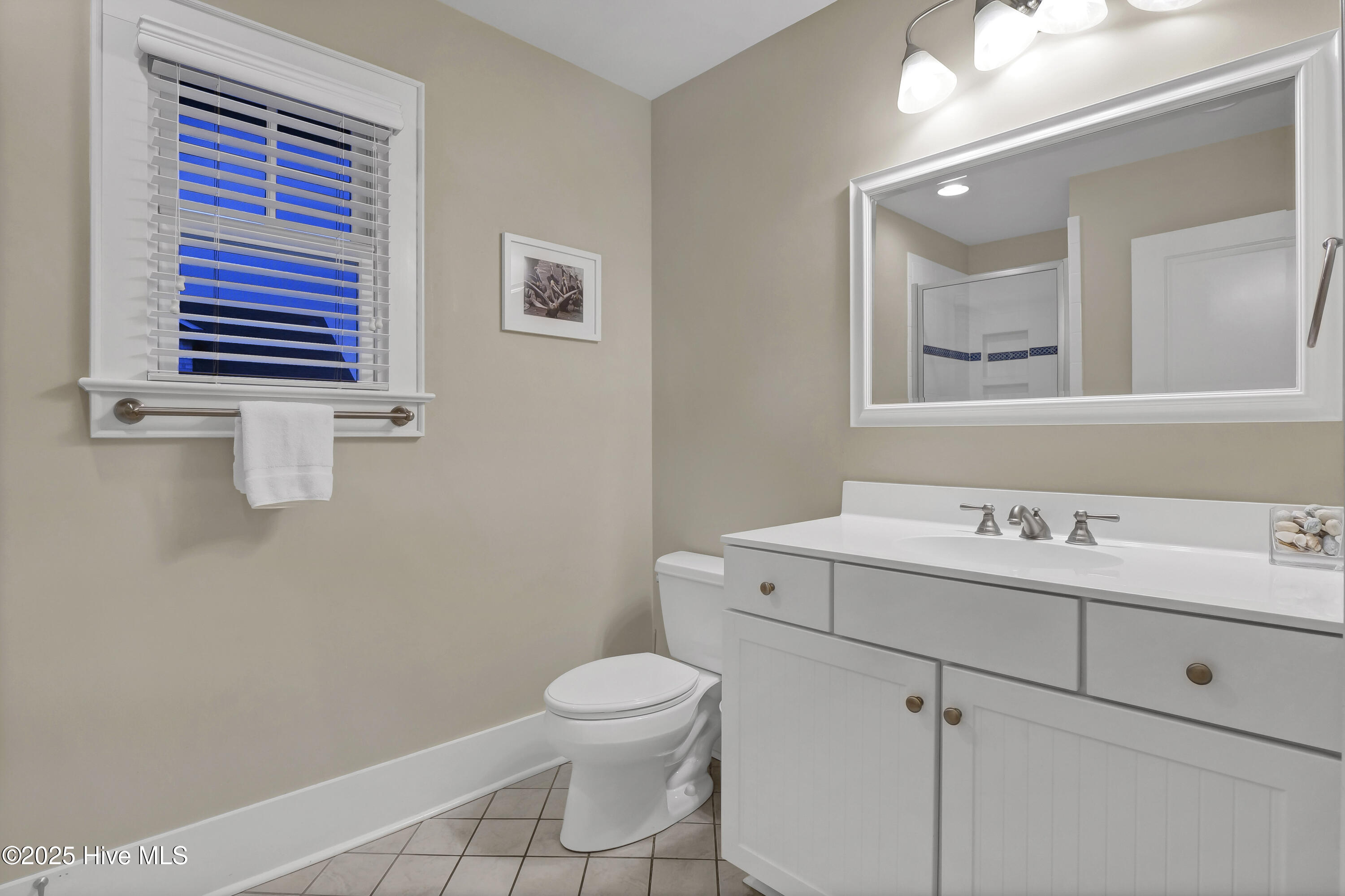 100525301 | Photo 38