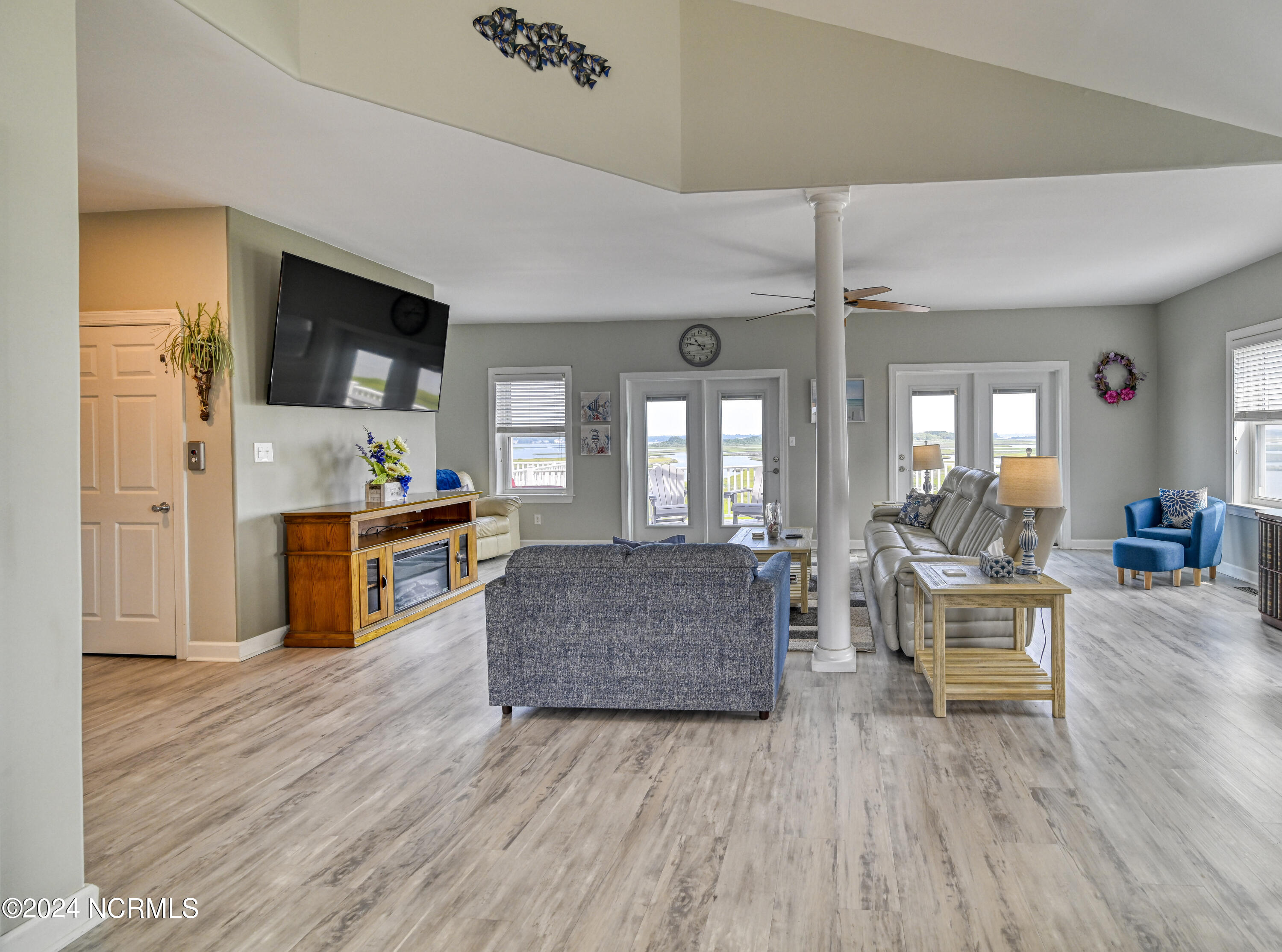 100500754 | Photo 18