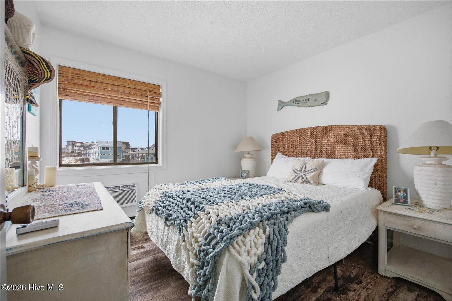 100557148 | Photo 23