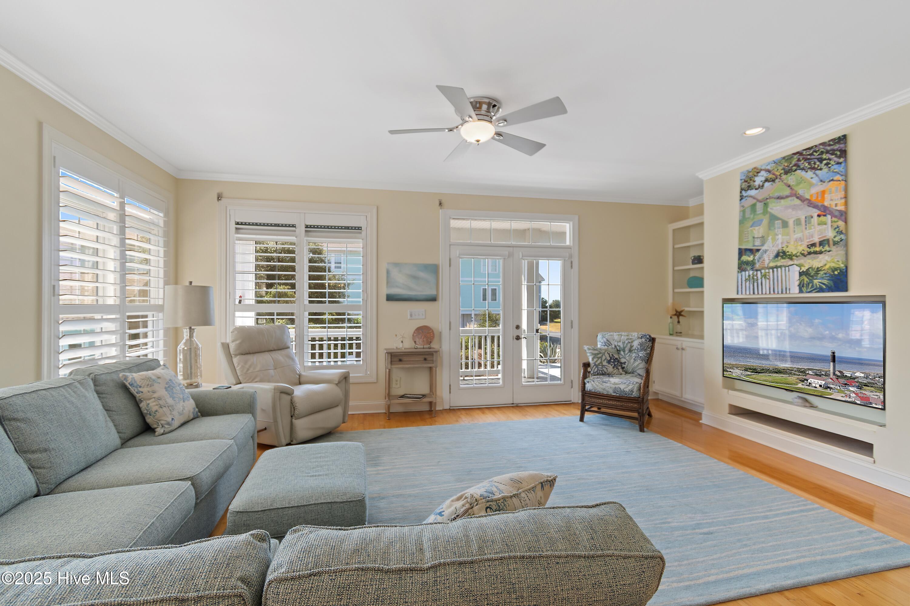 100533940 | Photo 13