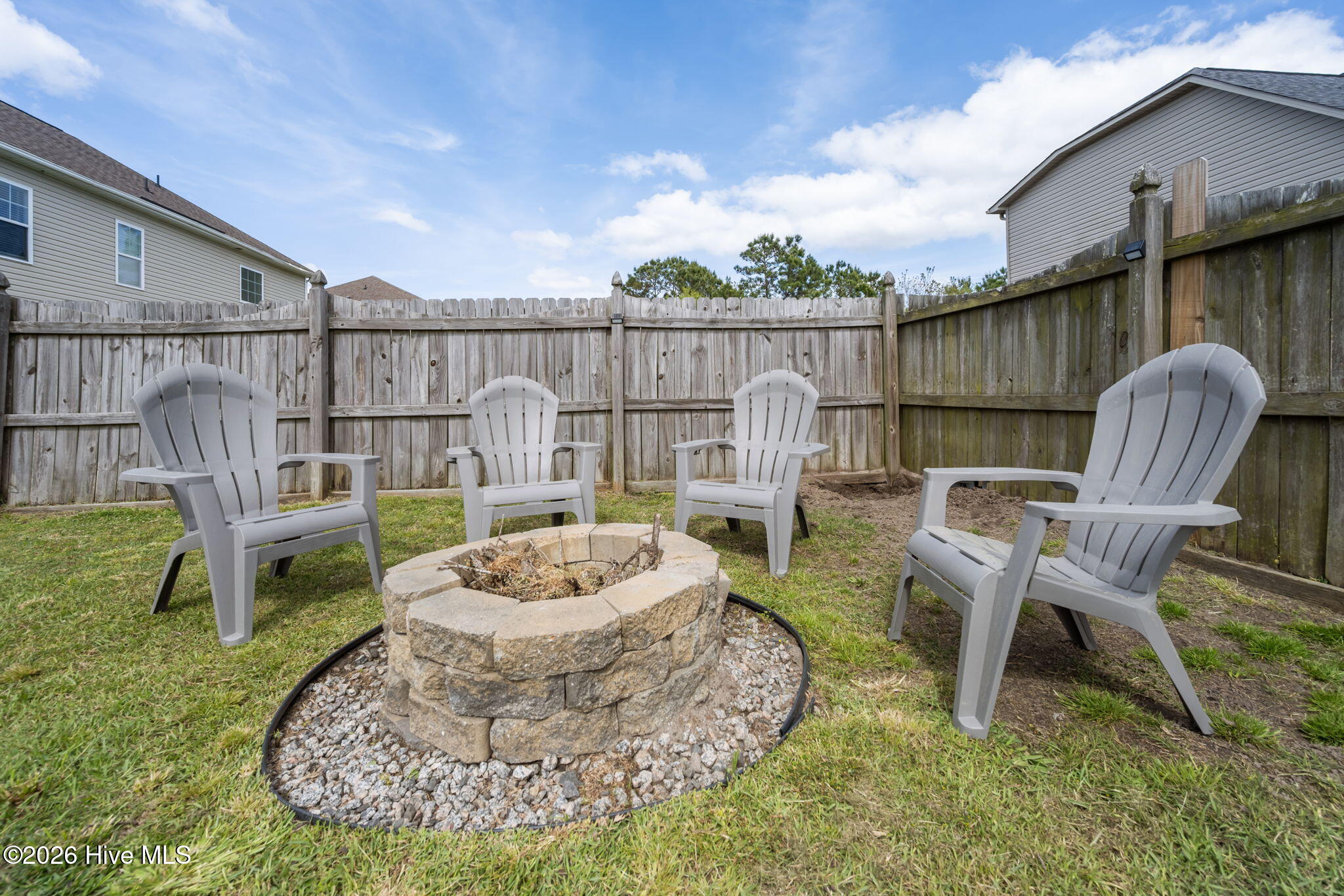 100567212 | Photo 33