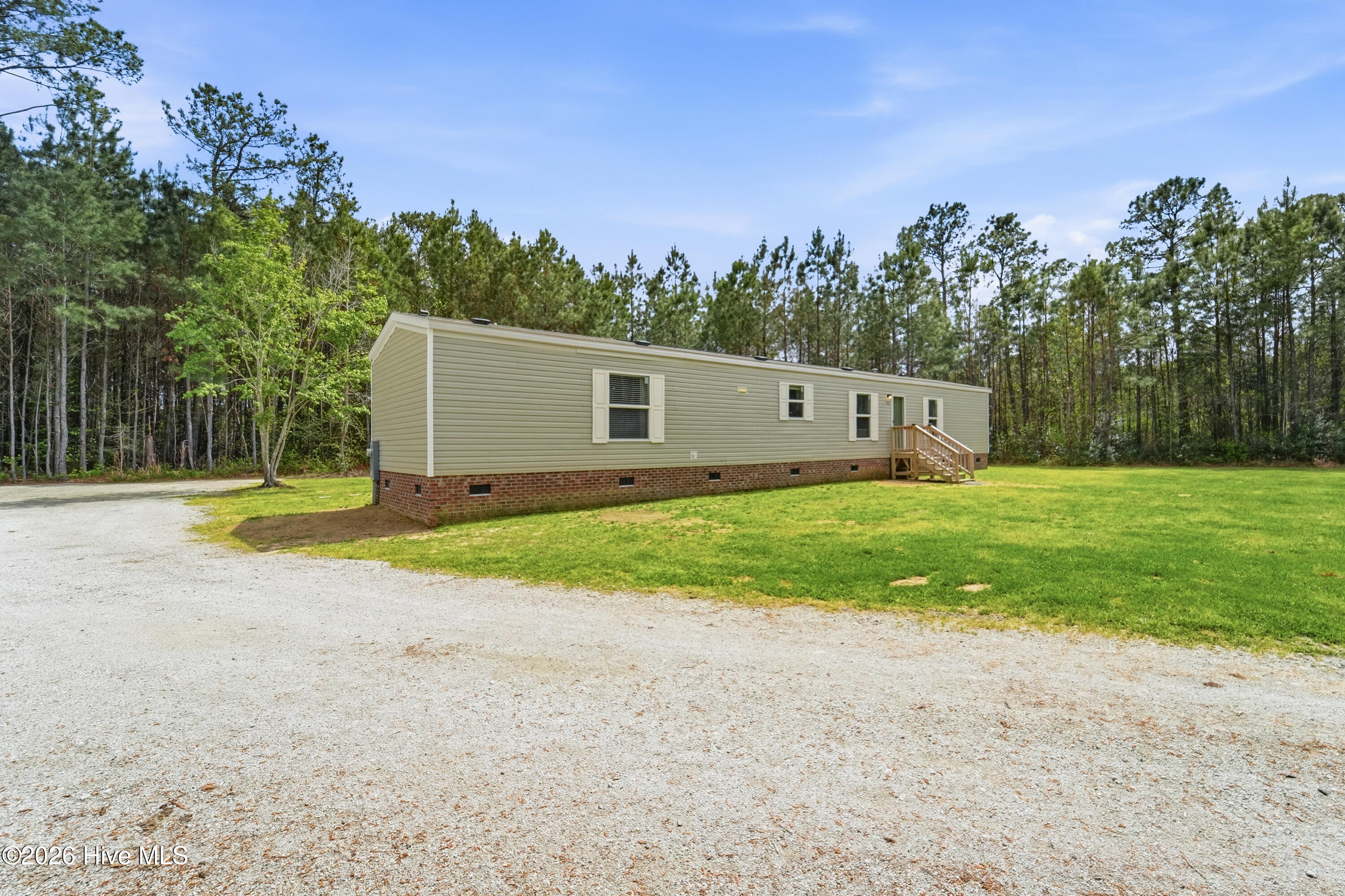 100566814 | Photo 21