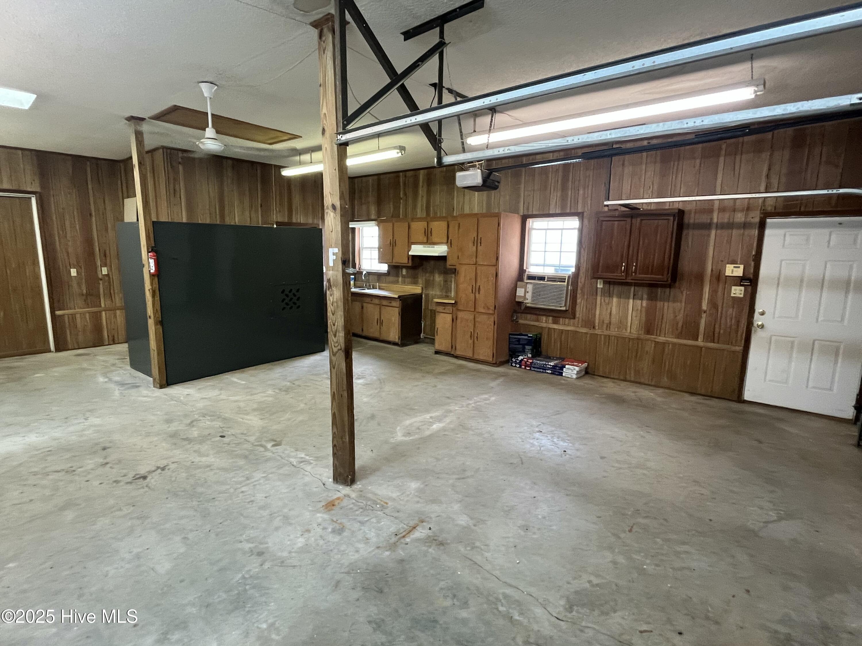 100539839 | Photo 39