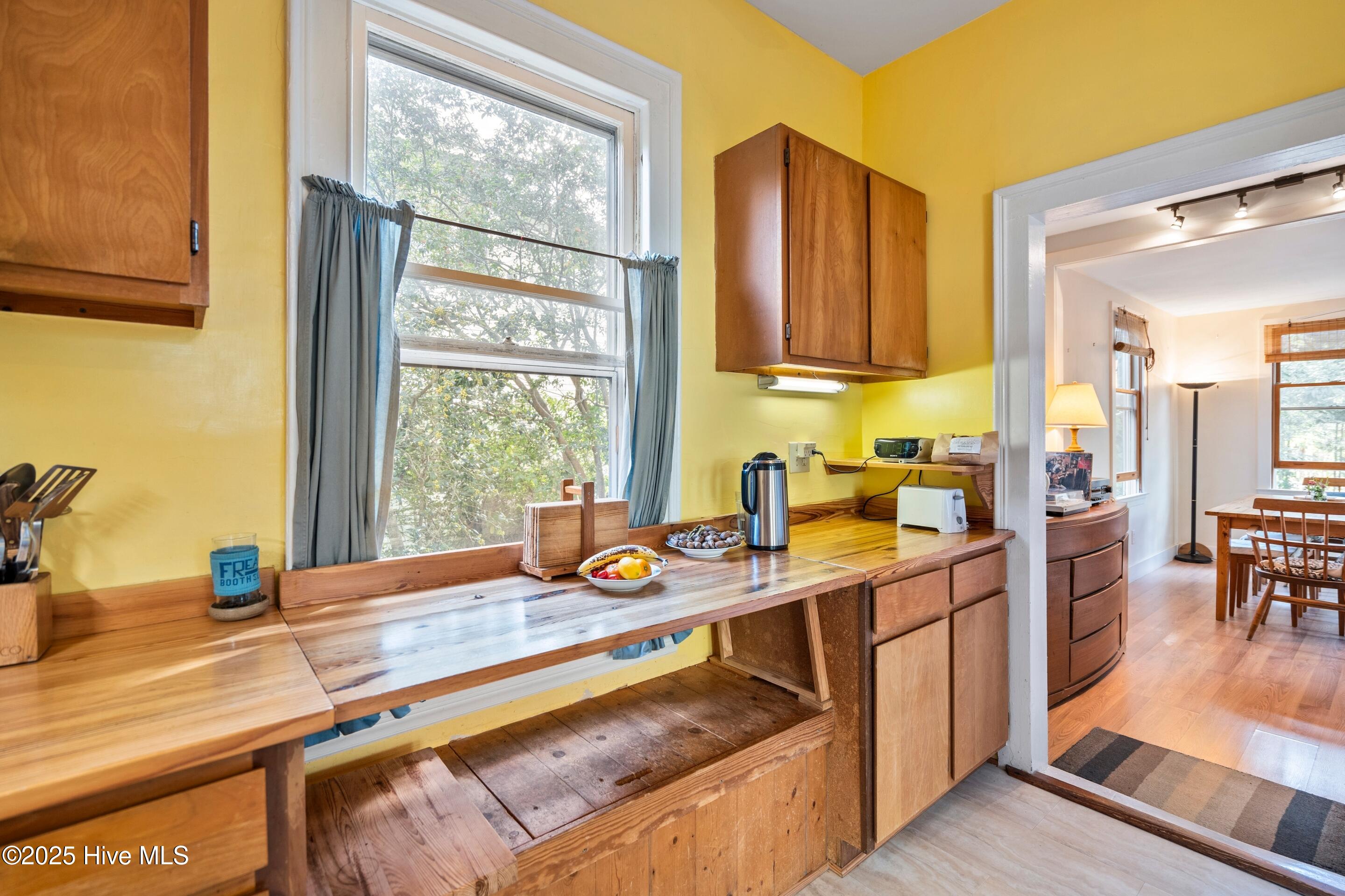 100535914 | Photo 21