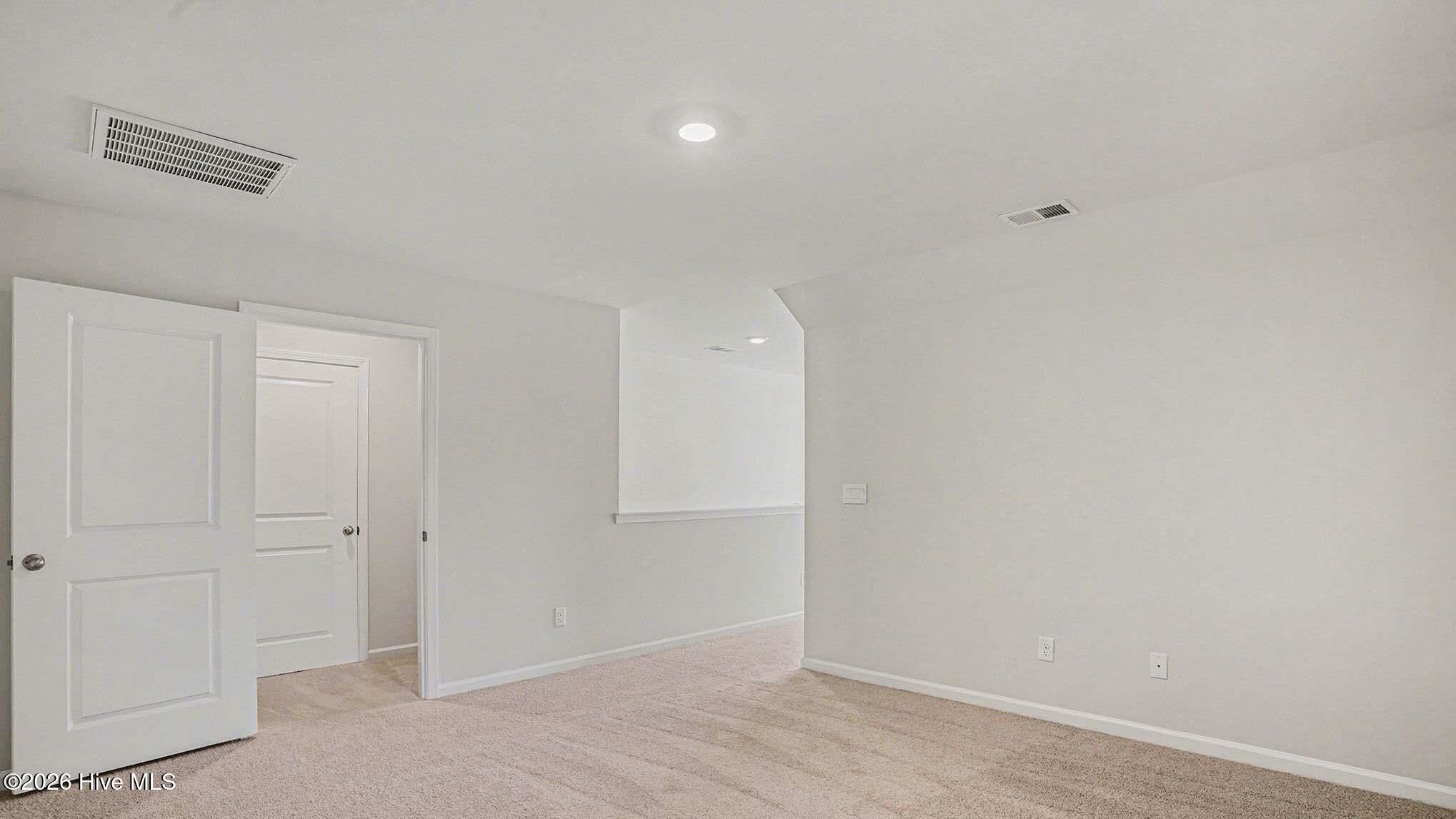 100559545 | Photo 13