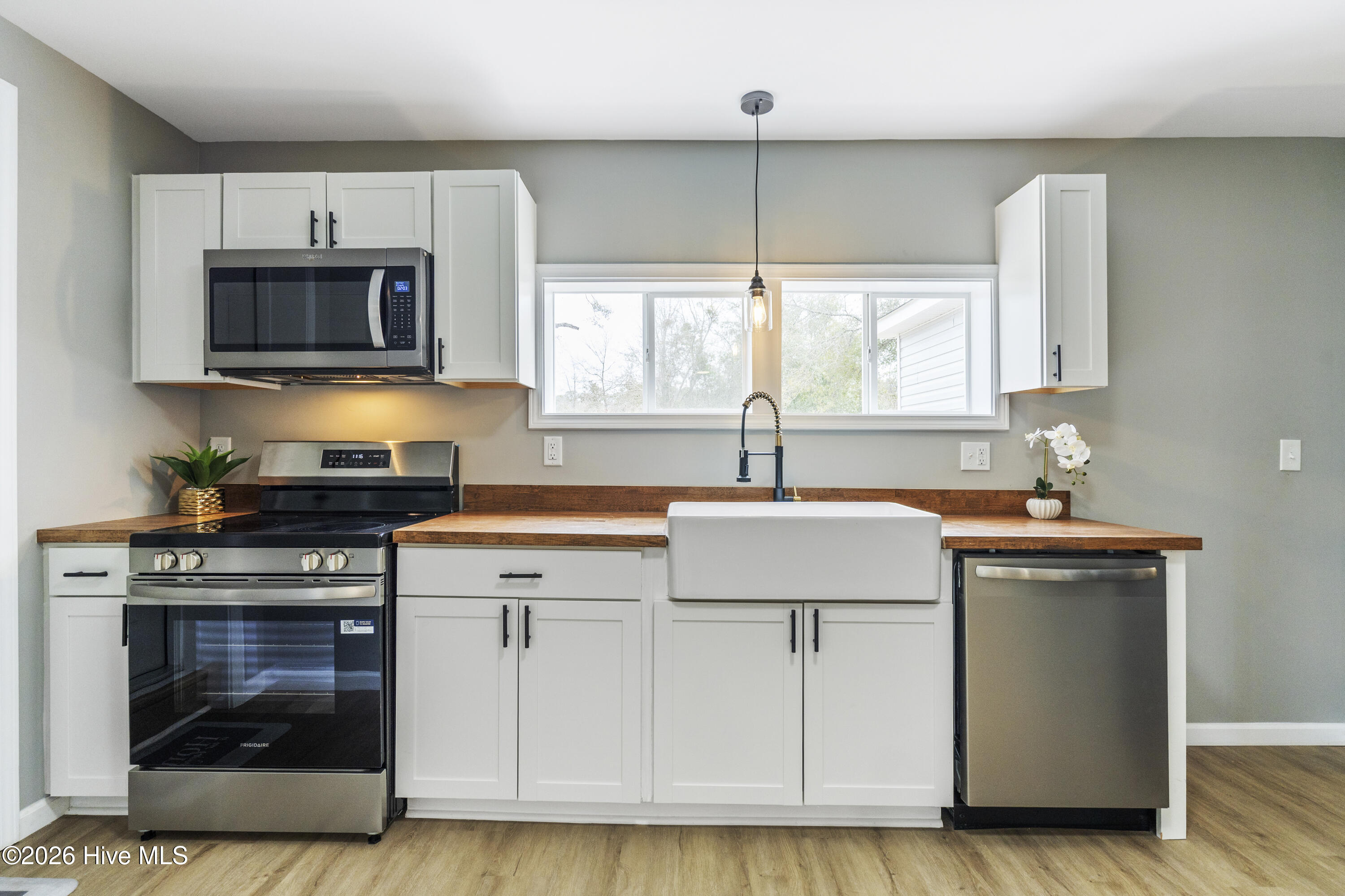 100556703 | Photo 19