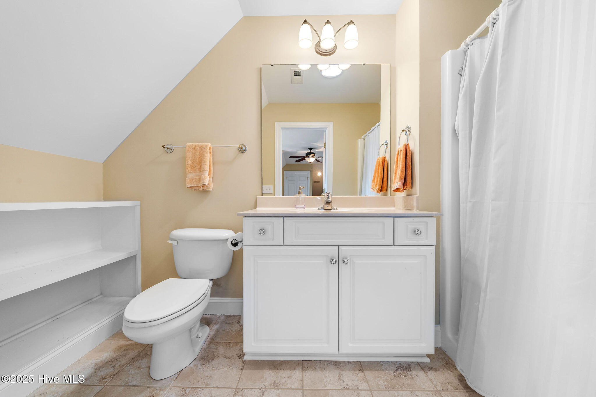 100524928 | Photo 35