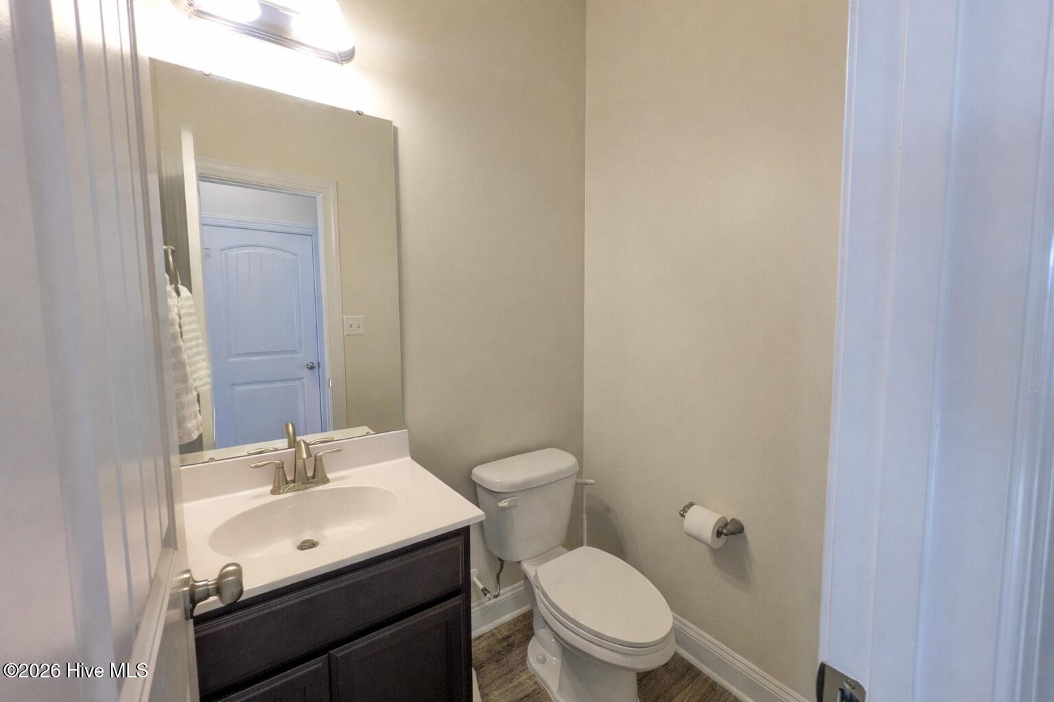 307 Lonesome Dove Court, Maysville, NC 28555 – photo 14: Half bath