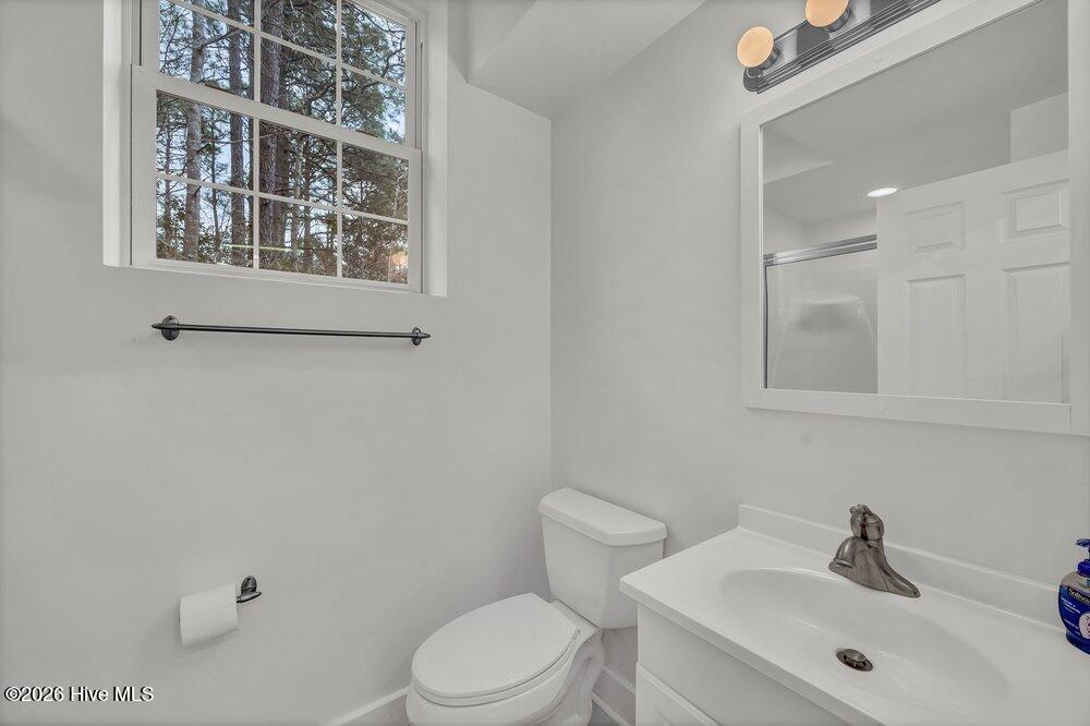 100557041 | Photo 47