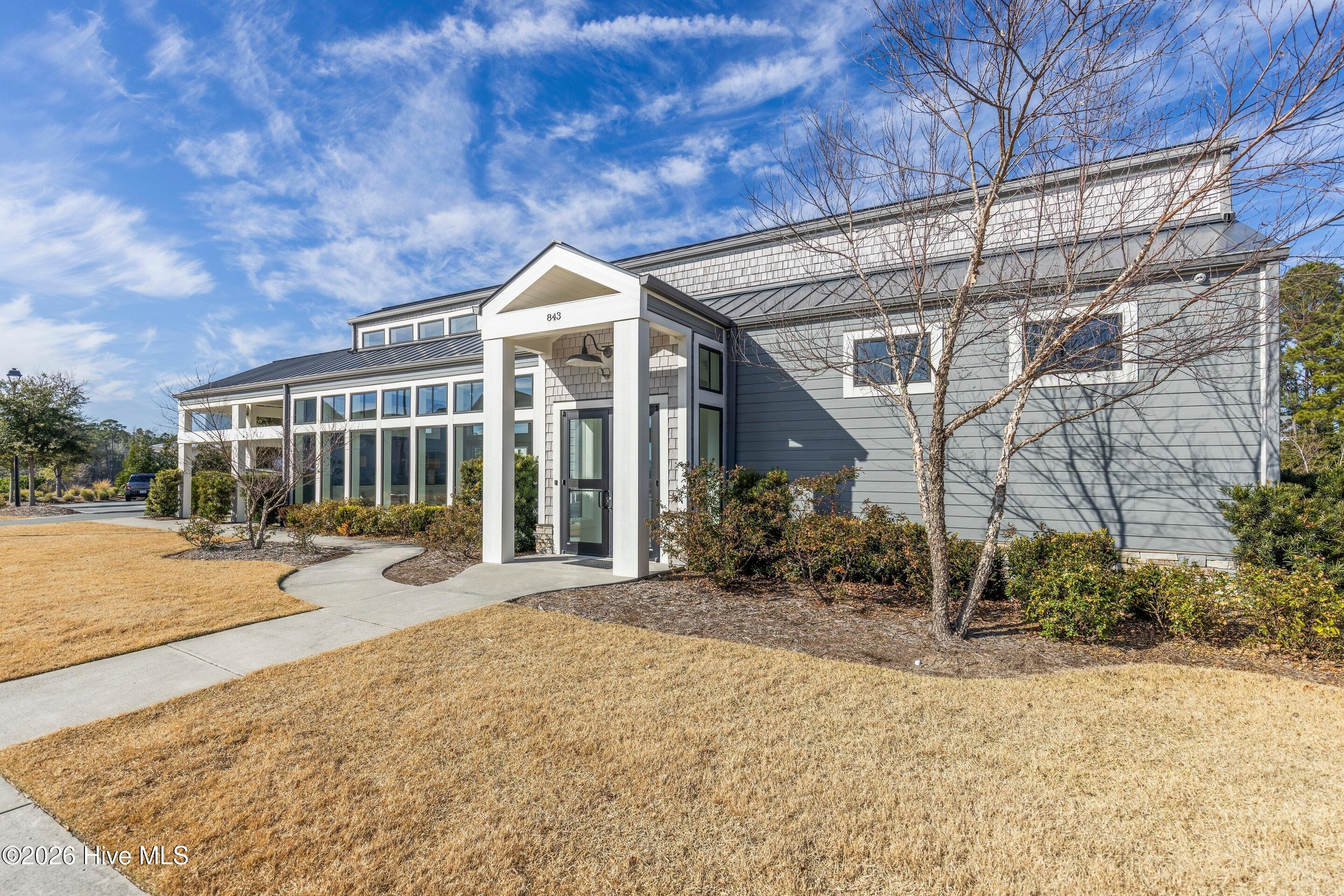 100546830 | Photo 88