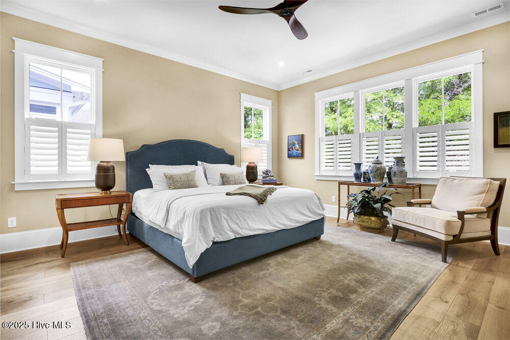 100534393 | Photo 24