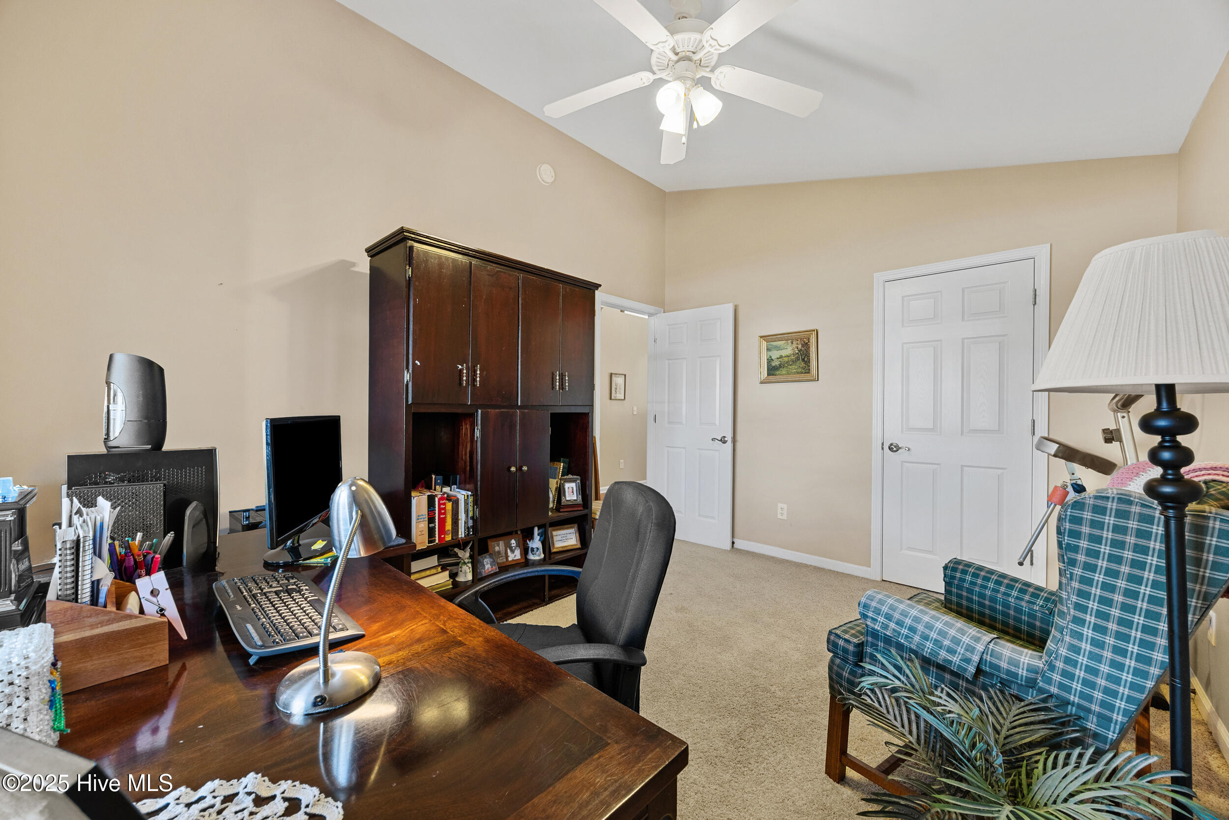 100541714 | Photo 10