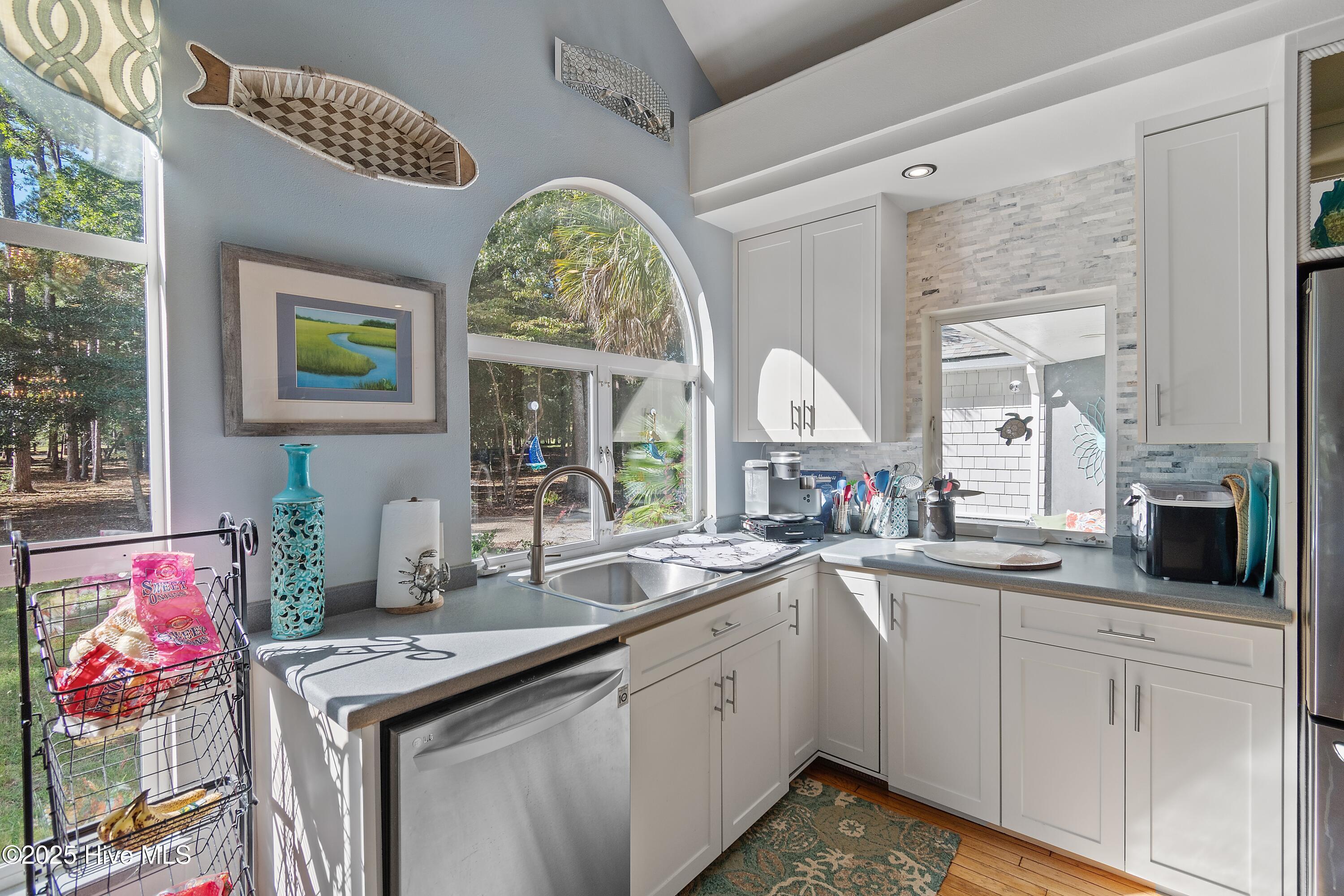 100535274 | Photo 14