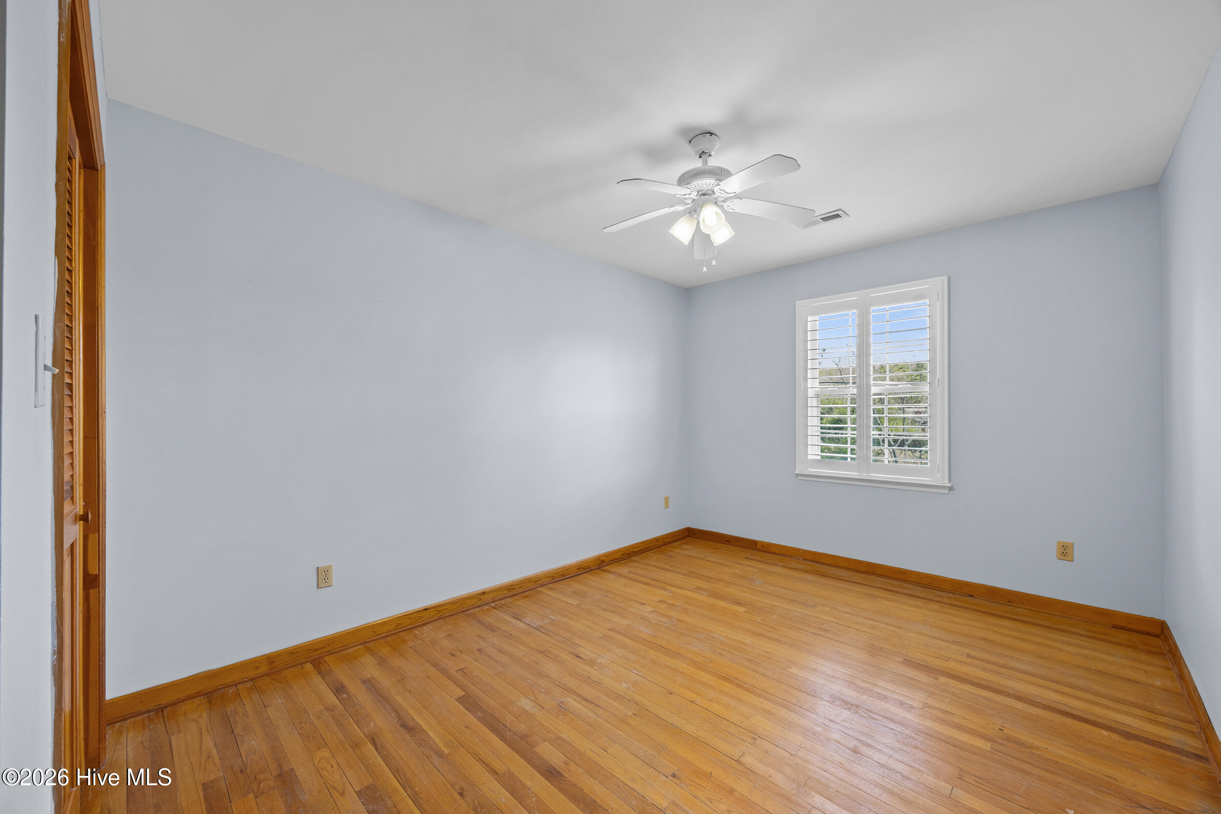 100564619 | Photo 22