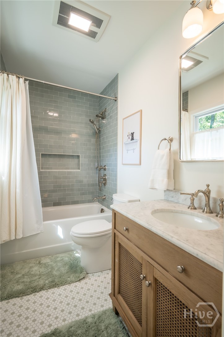 Main Level Bath