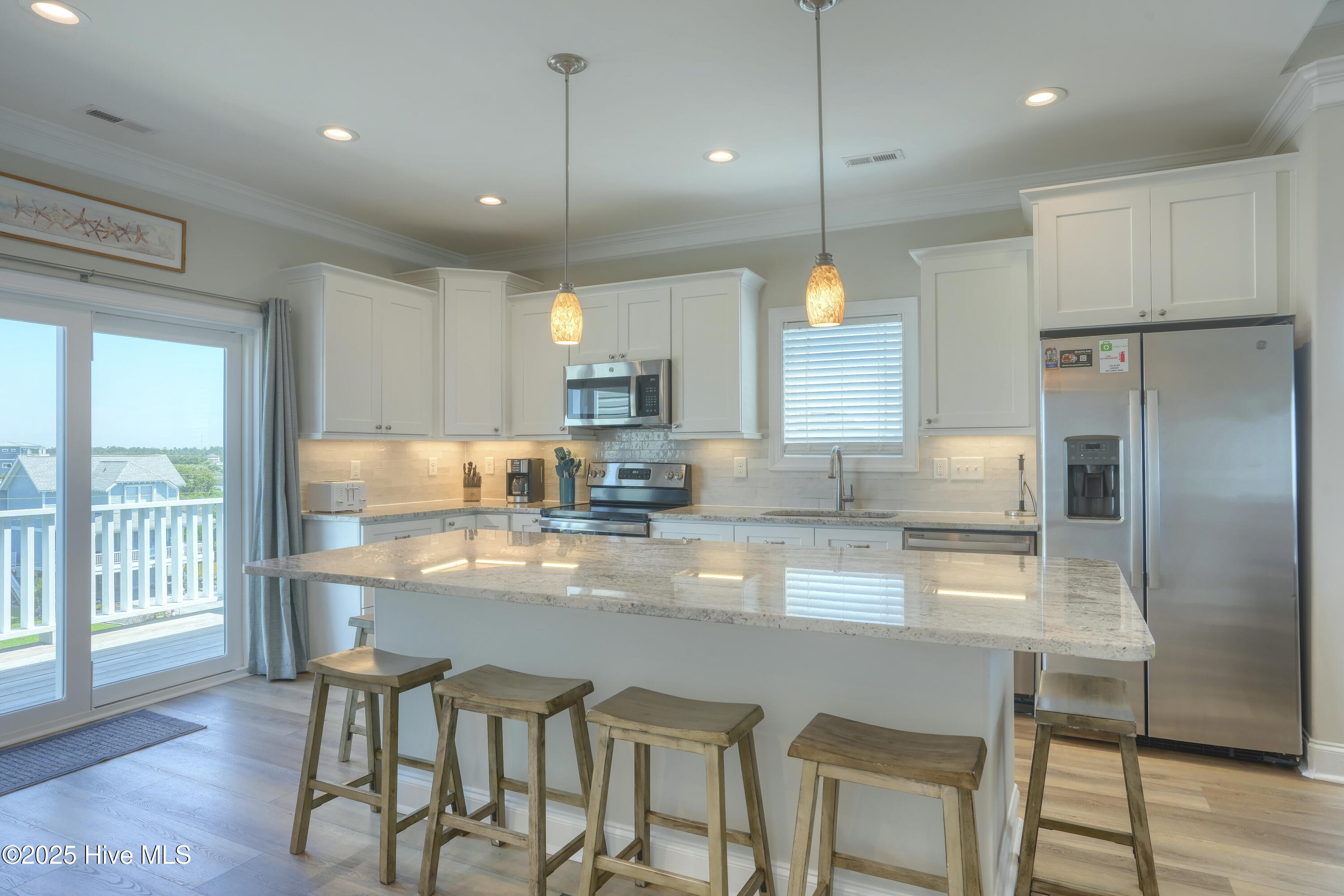 100511165 | Photo 12