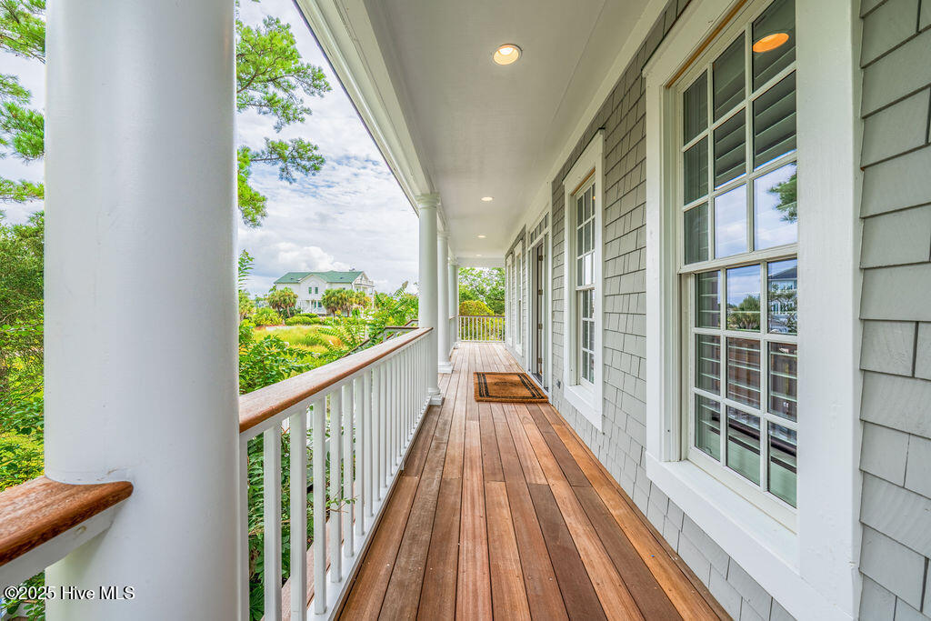 100521918 | Photo 54