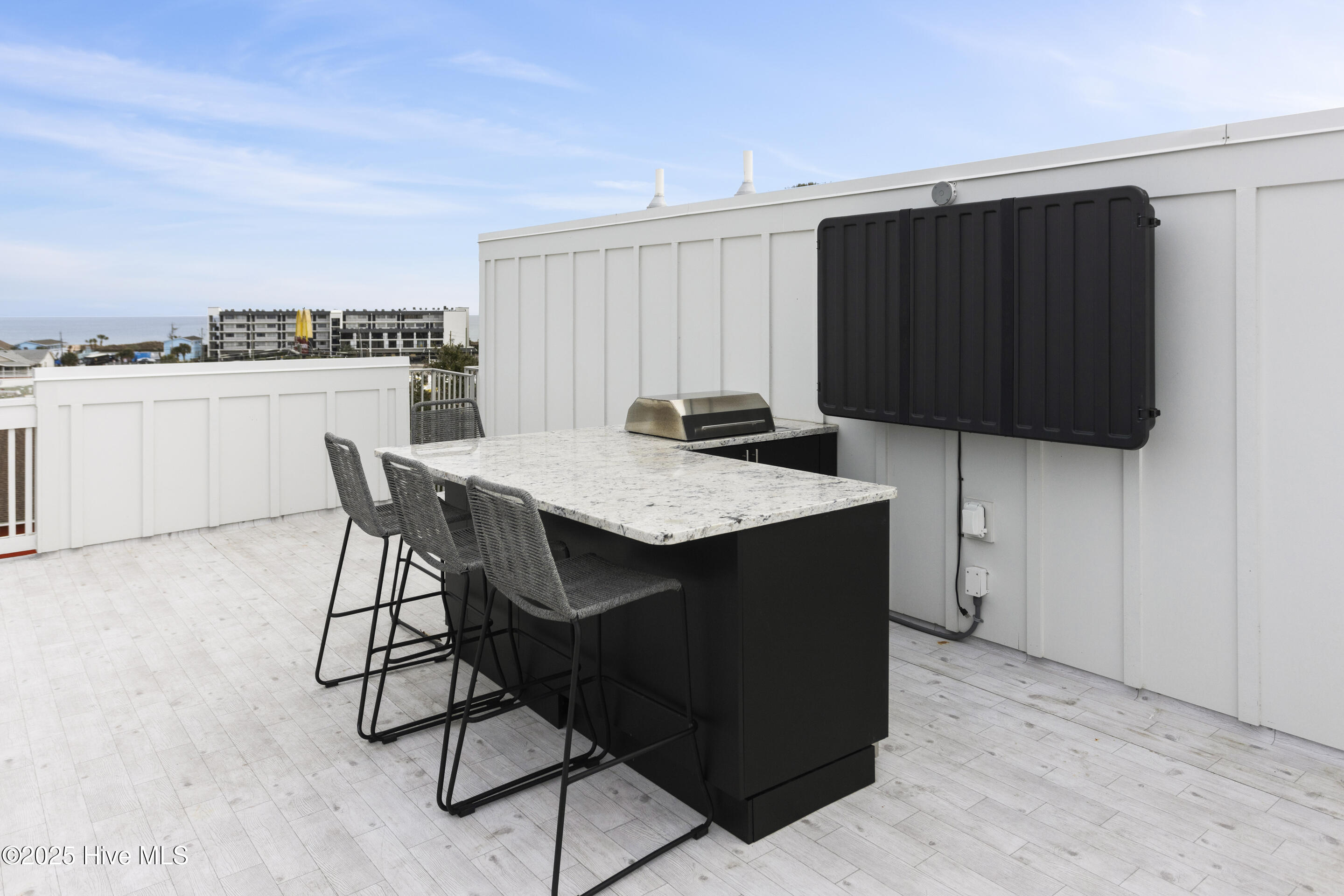 100521314 | Photo 40