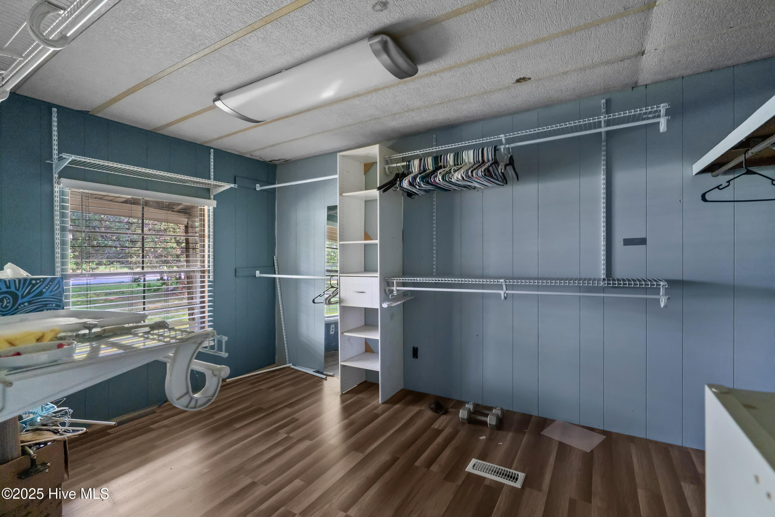 100530649 | Photo 19